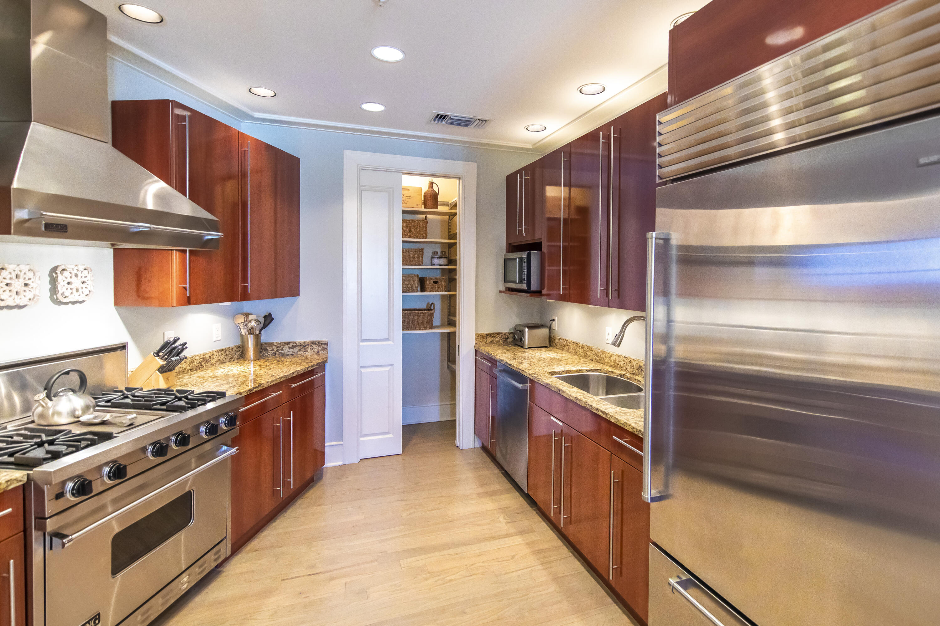 ROSEMARY BEACH, THE MERCADO - Residential