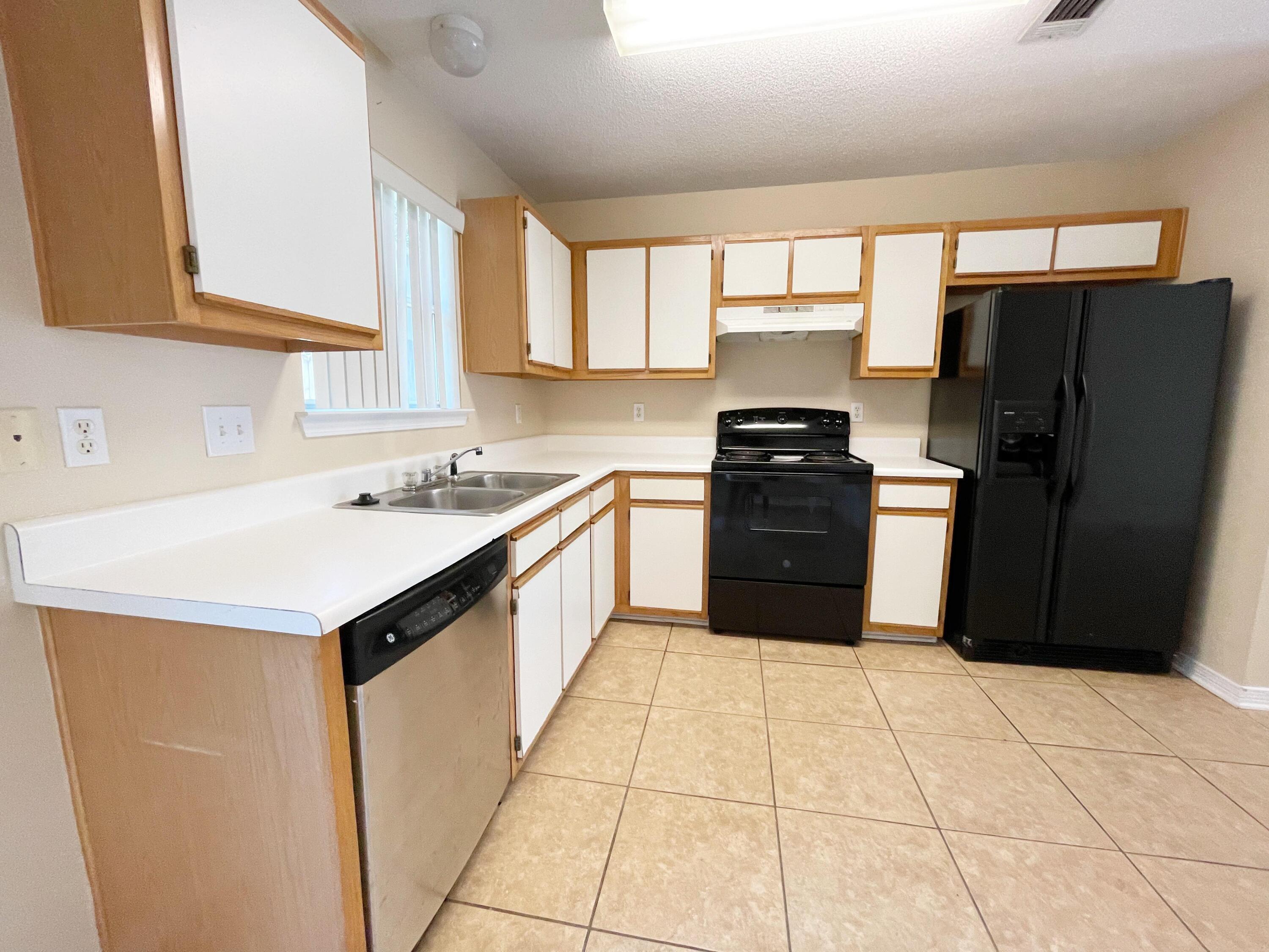 TOKALON TERRACE S/D - Residential Lease