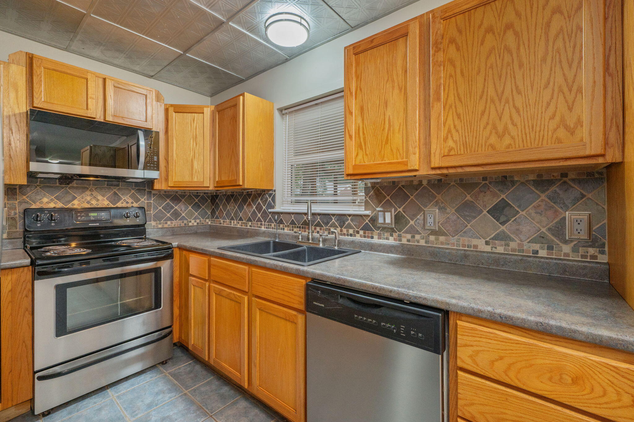 GARNIERS HEIGHTS 1ST ADDN - Residential Lease