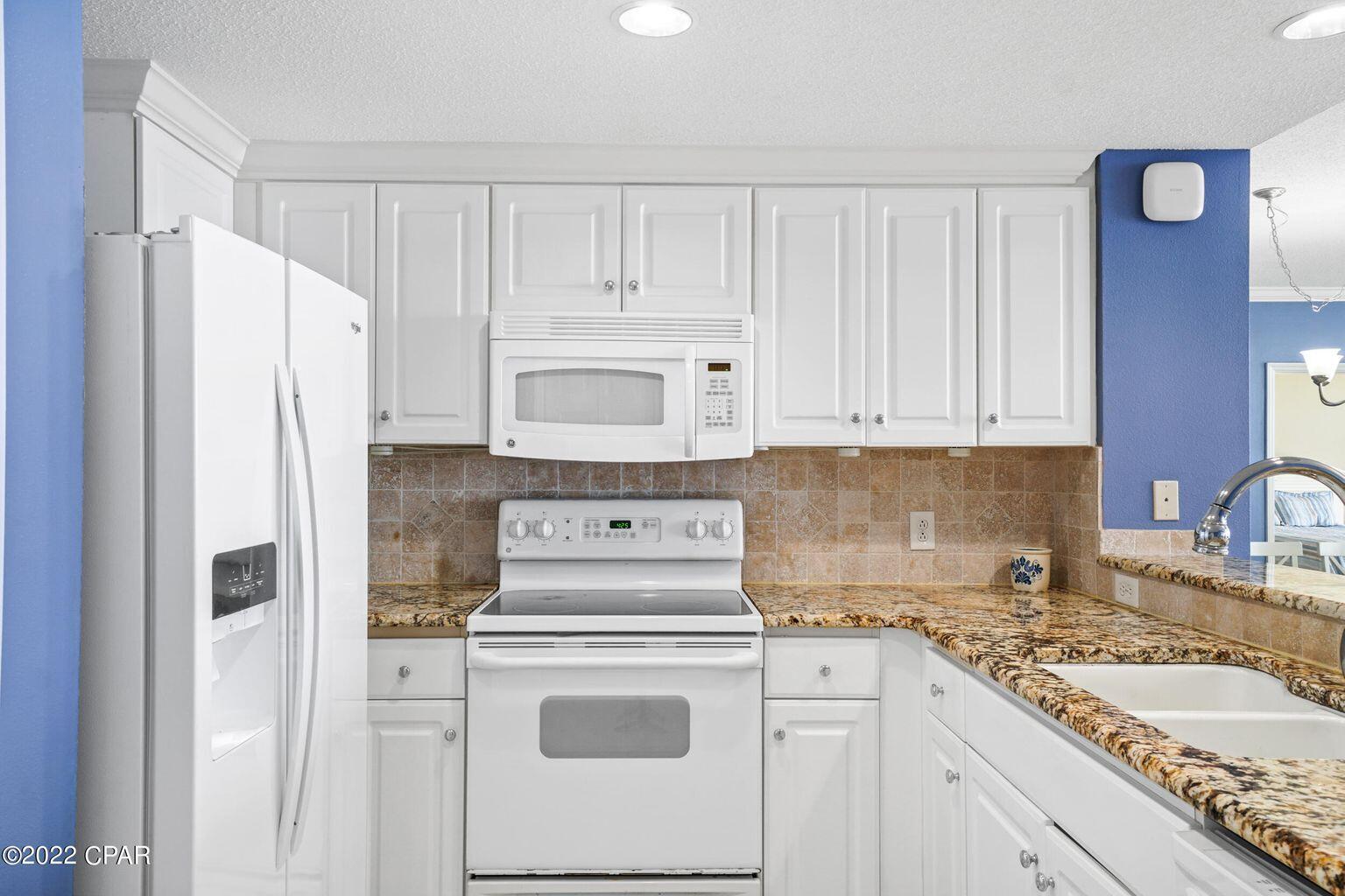 MAJESTIC BEACH TOWERS I - Residential