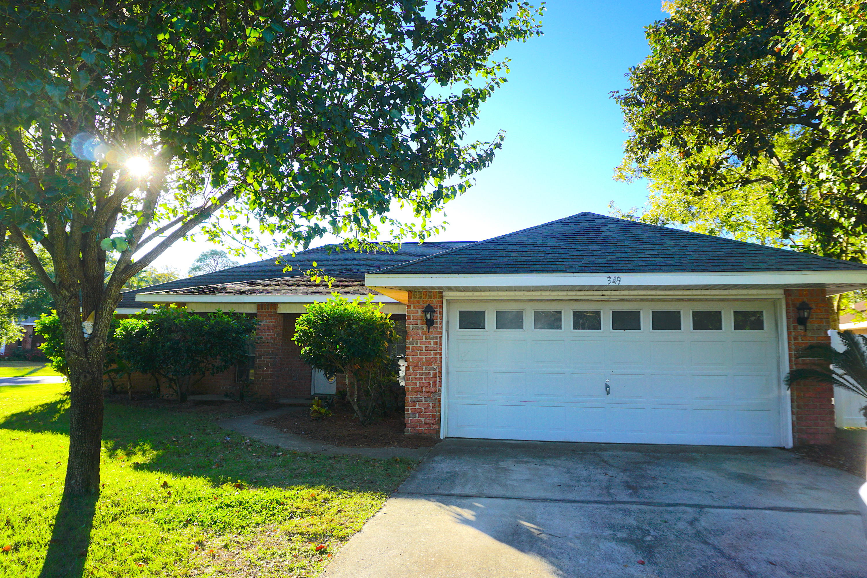 MACK BAYOU POINTE S/D - Residential Lease