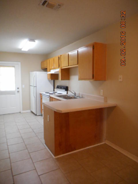 SEA LARK LANDING - Residential Lease