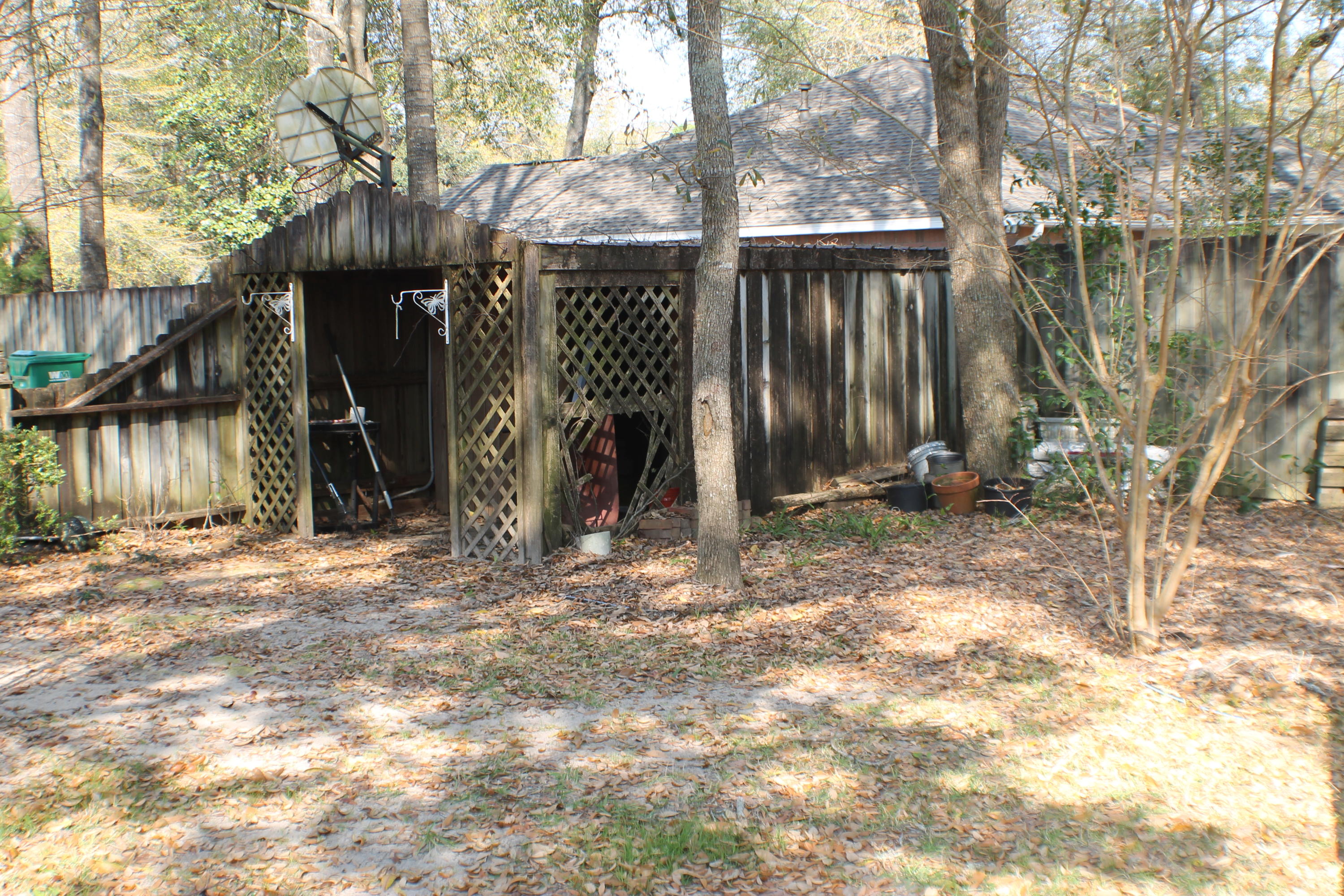 ROYAL OAKS S/D - Residential Lease