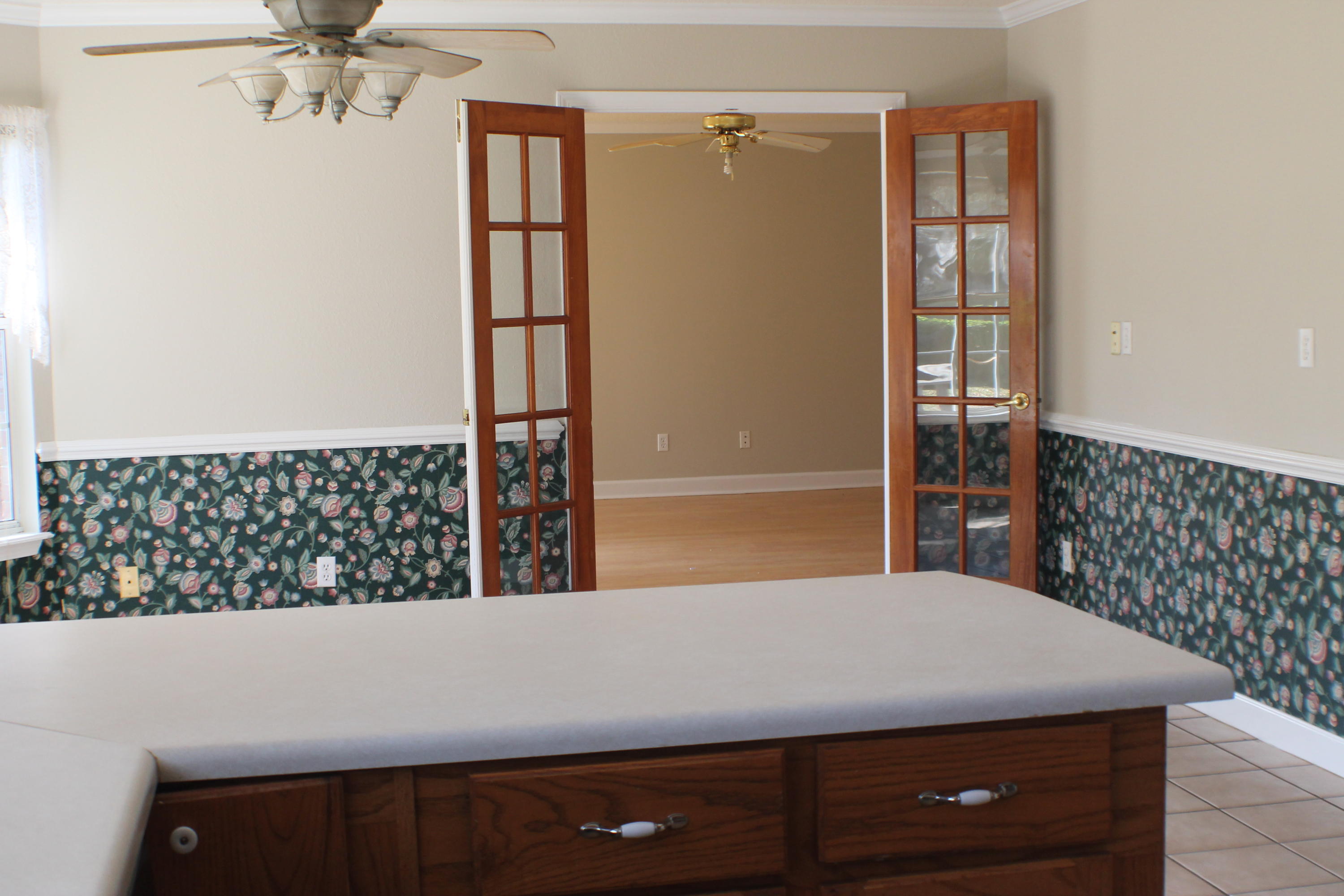 ROYAL OAKS S/D - Residential Lease