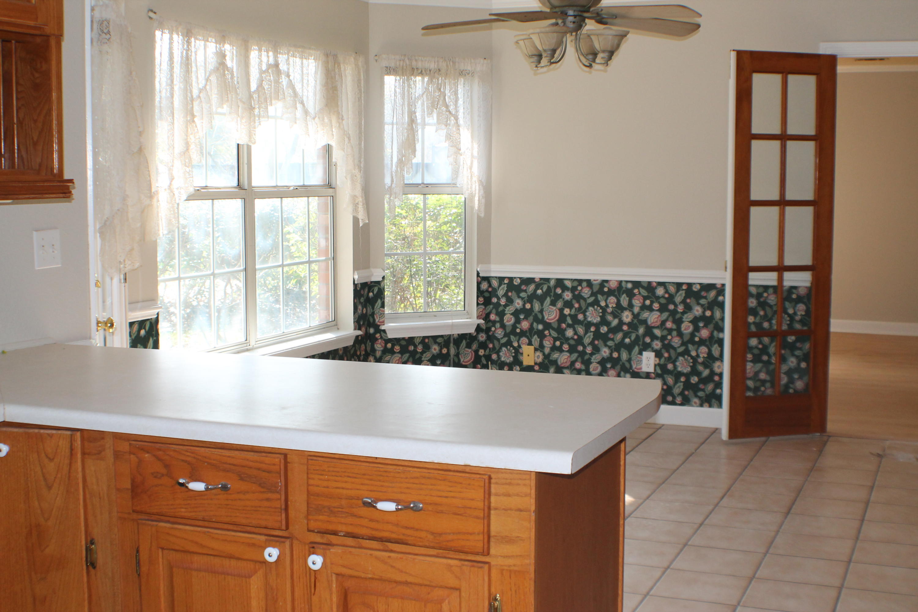 ROYAL OAKS S/D - Residential Lease