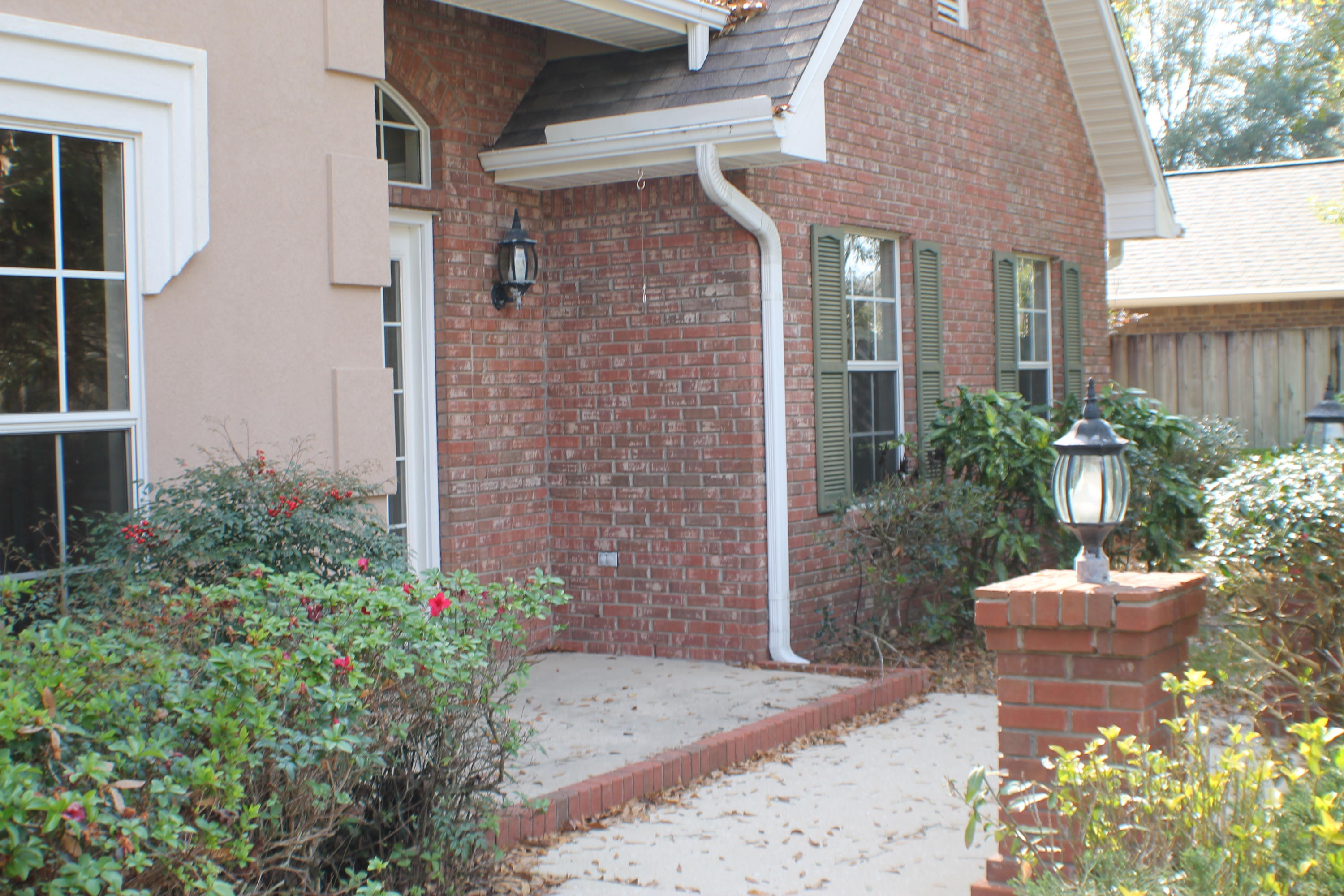 ROYAL OAKS S/D - Residential Lease