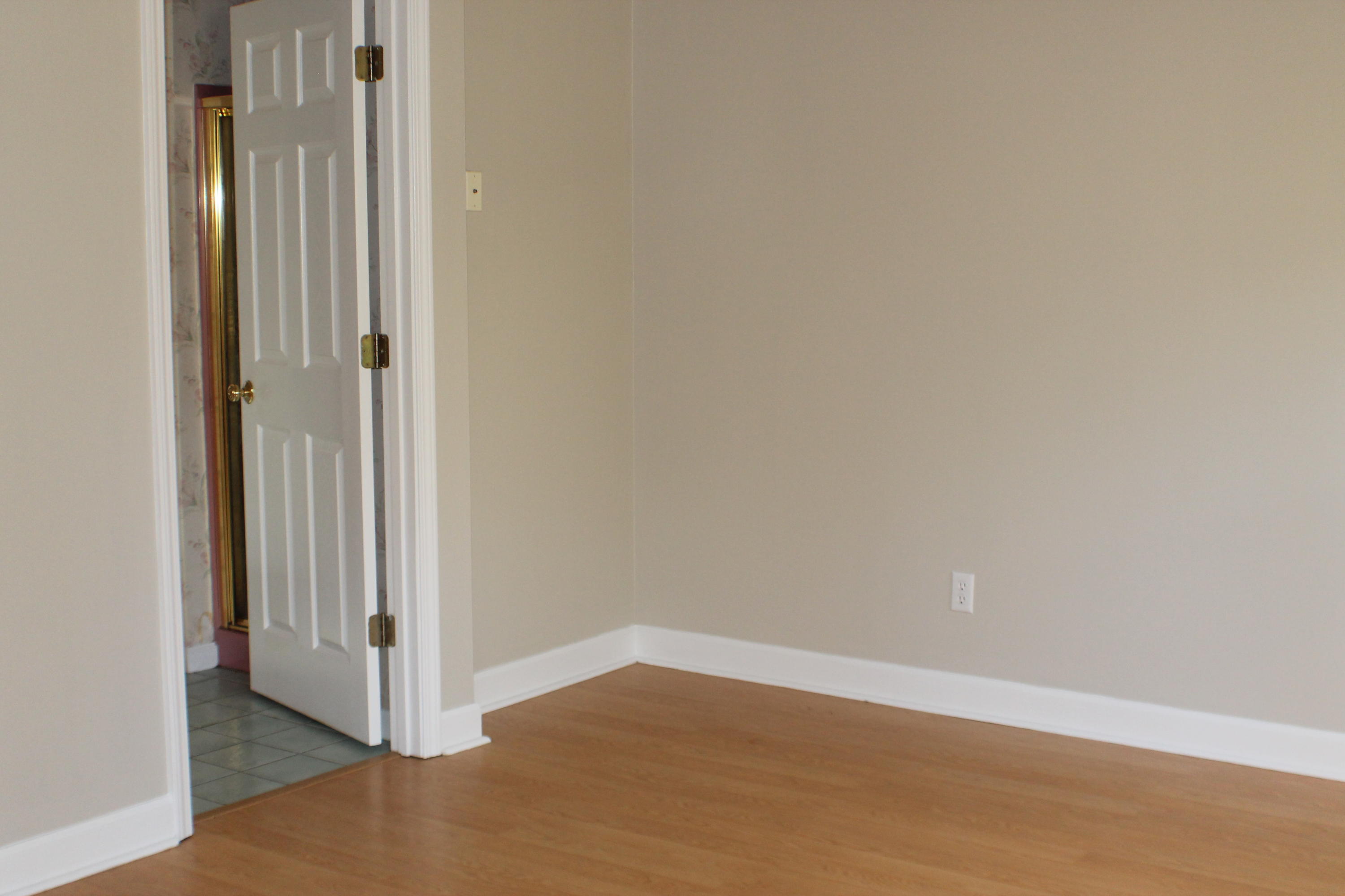 ROYAL OAKS S/D - Residential Lease