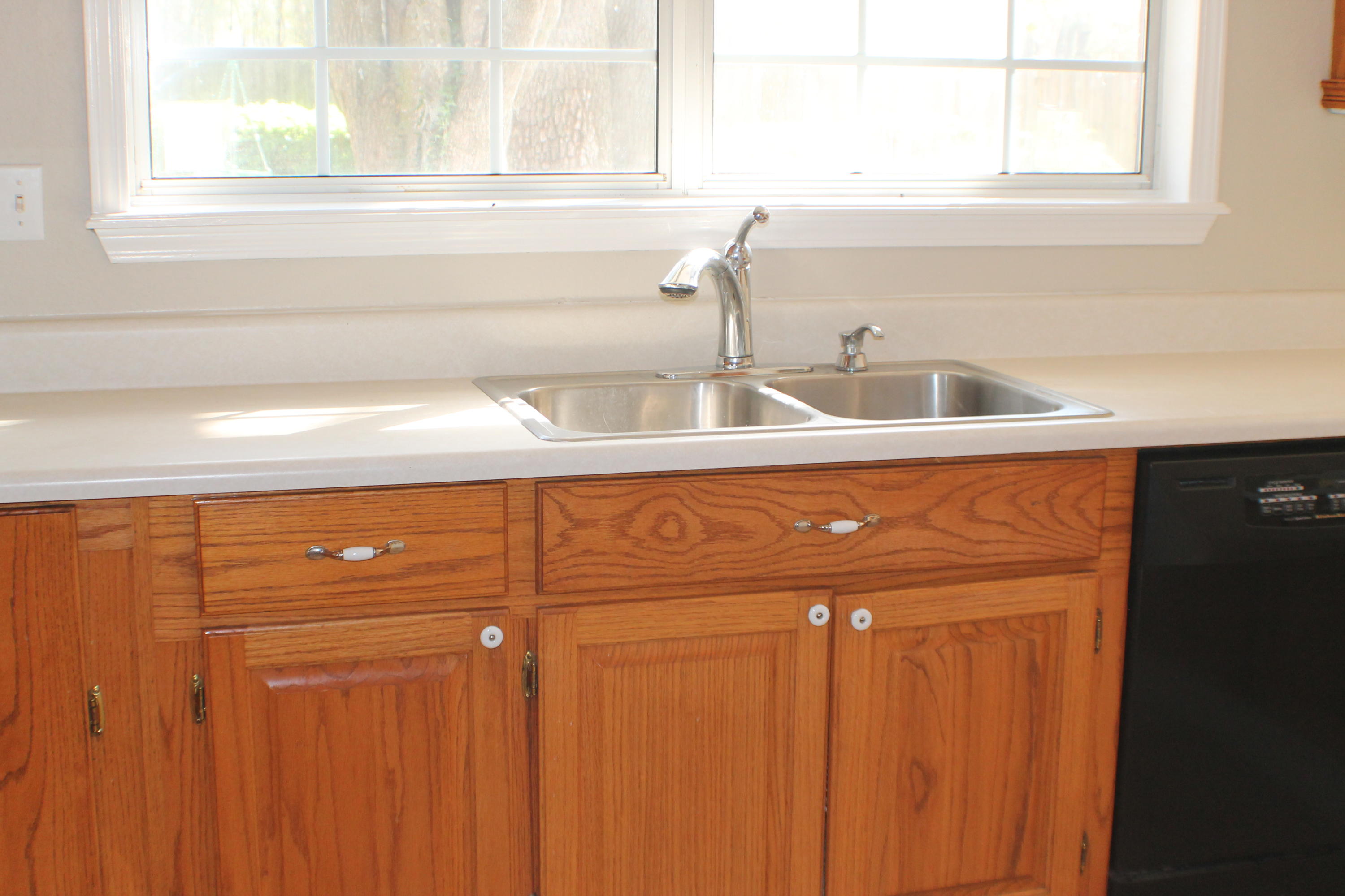 ROYAL OAKS S/D - Residential Lease