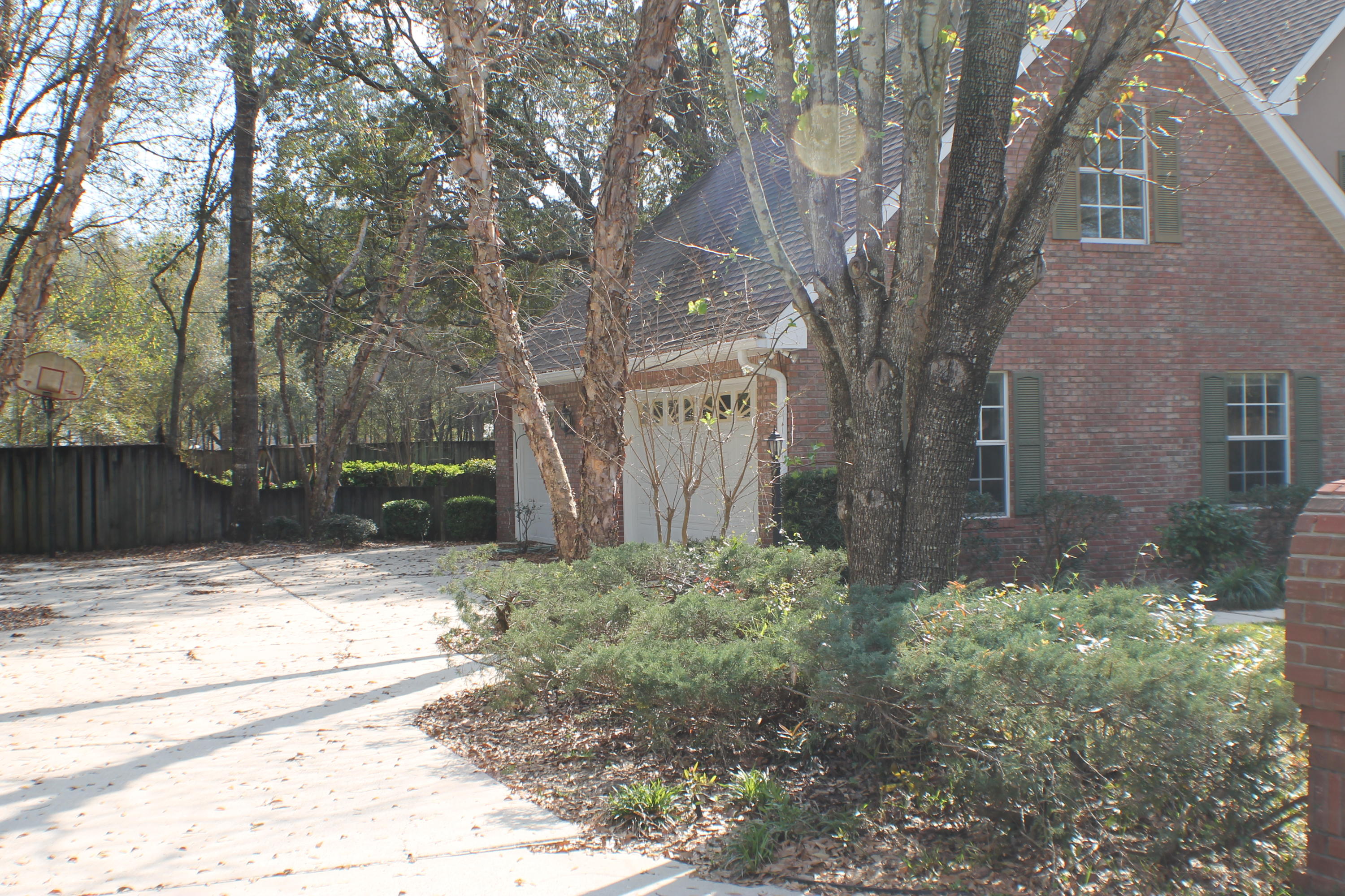 ROYAL OAKS S/D - Residential Lease