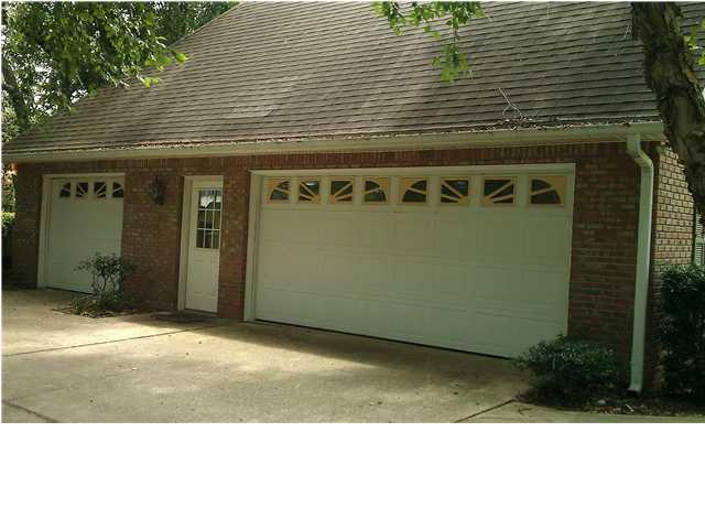 ROYAL OAKS S/D - Residential Lease