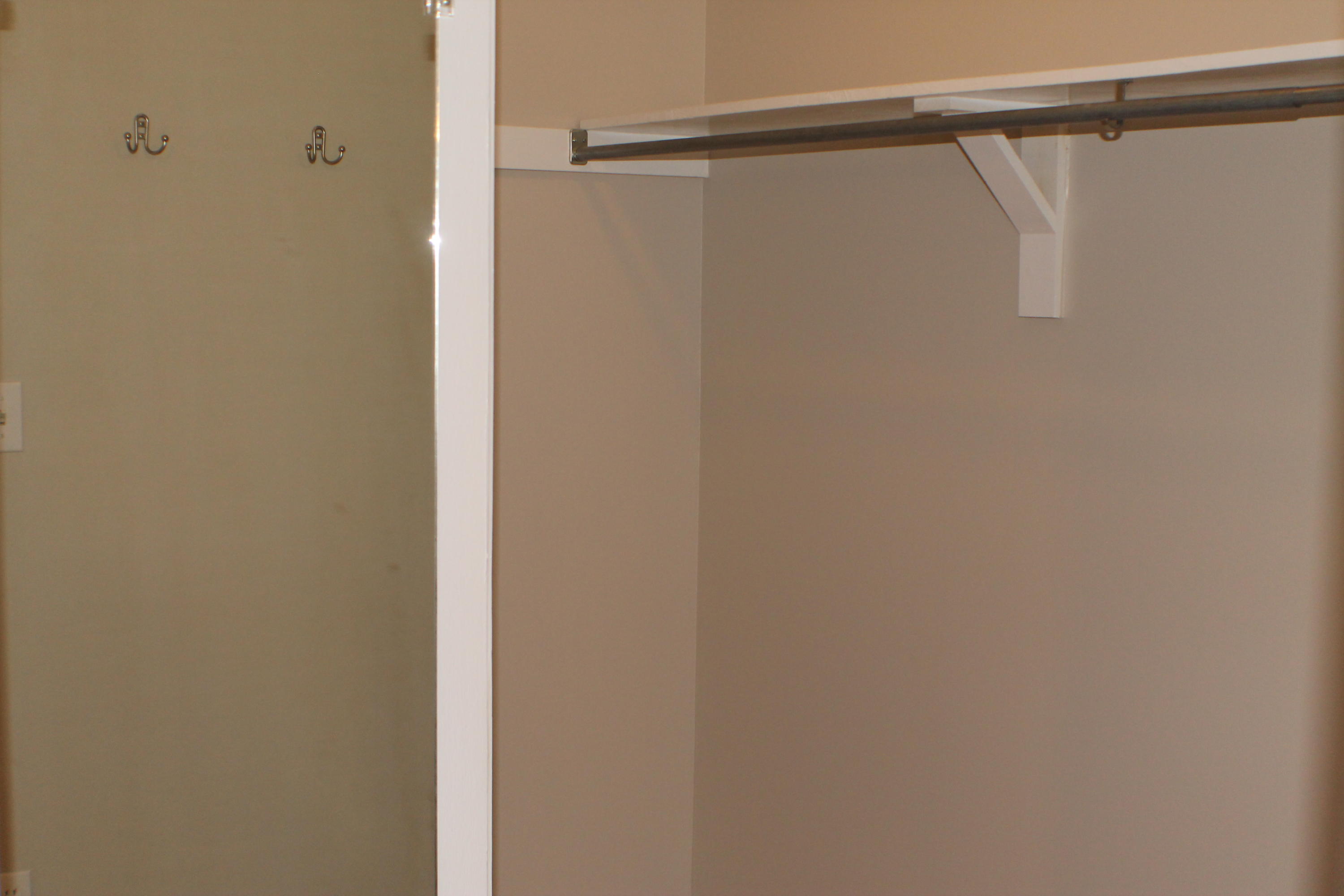 ROYAL OAKS S/D - Residential Lease
