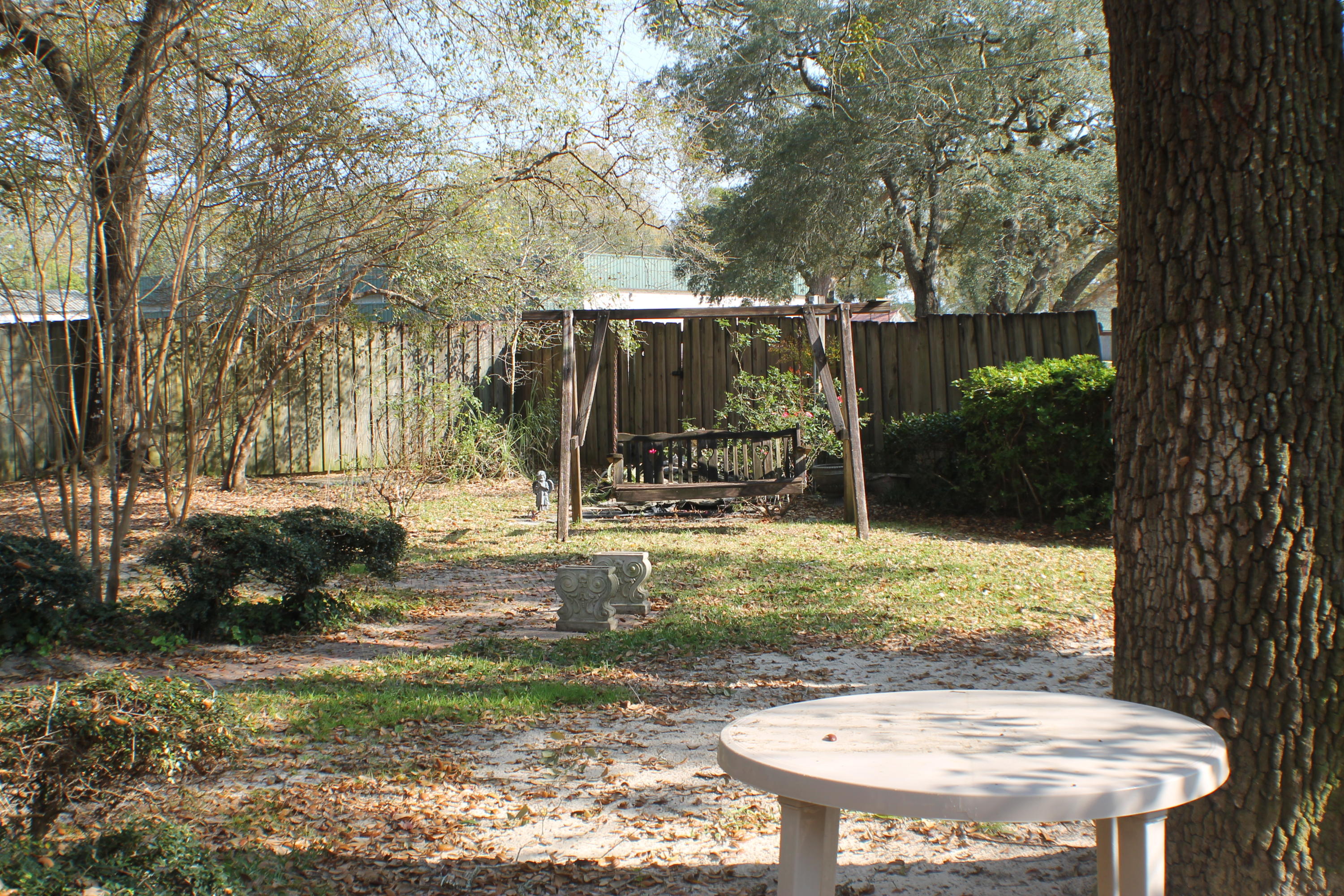 ROYAL OAKS S/D - Residential Lease