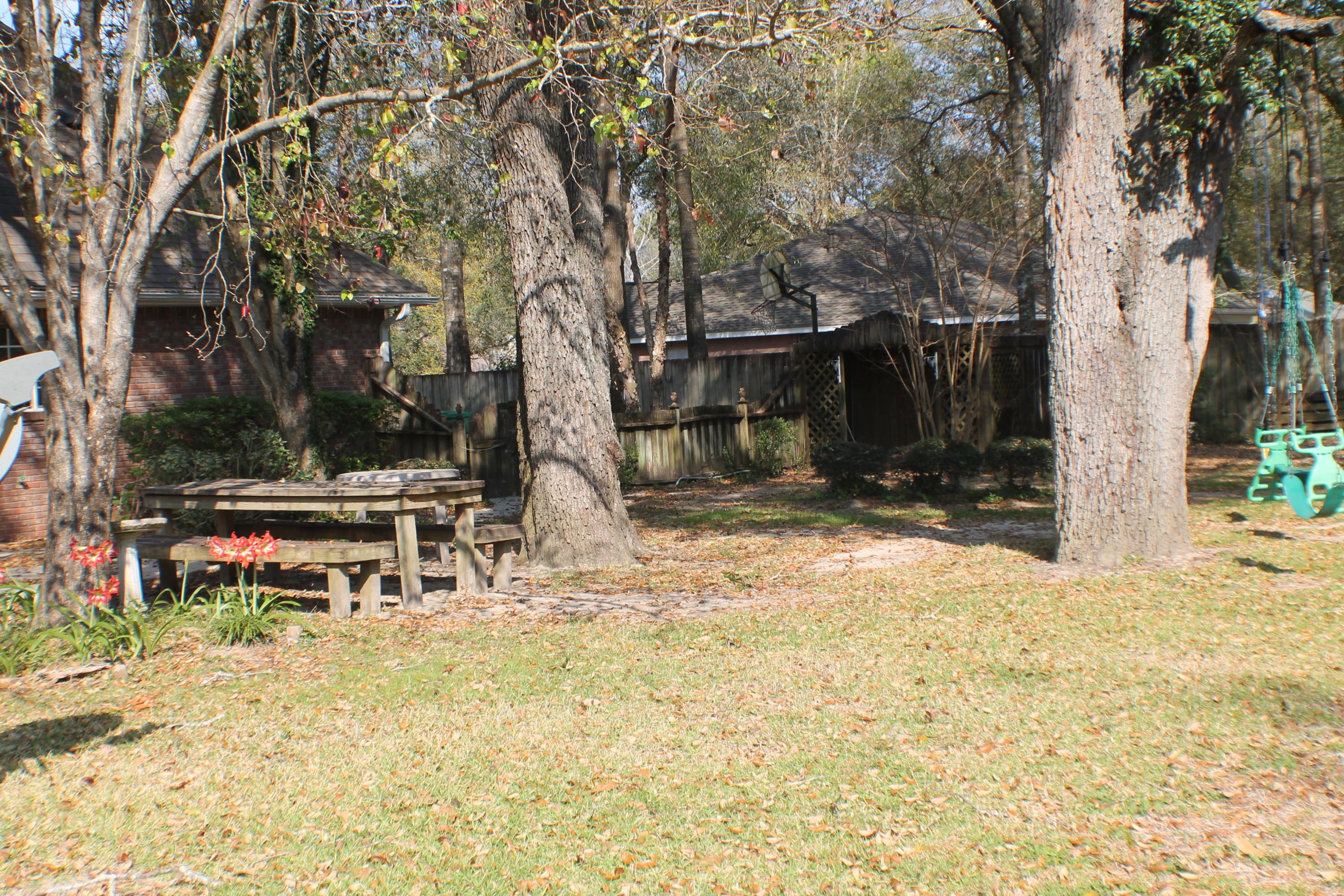 ROYAL OAKS S/D - Residential Lease