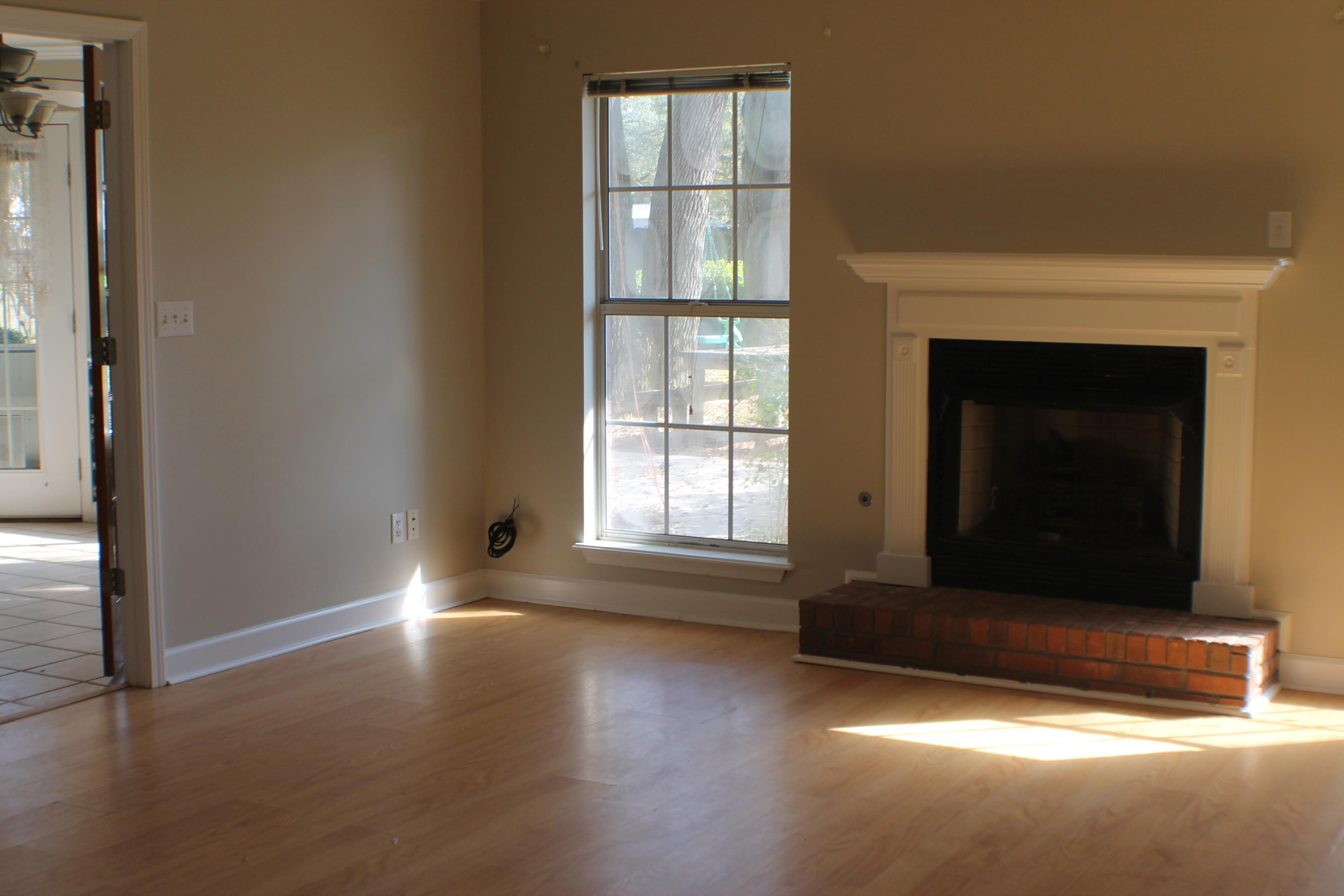 ROYAL OAKS S/D - Residential Lease