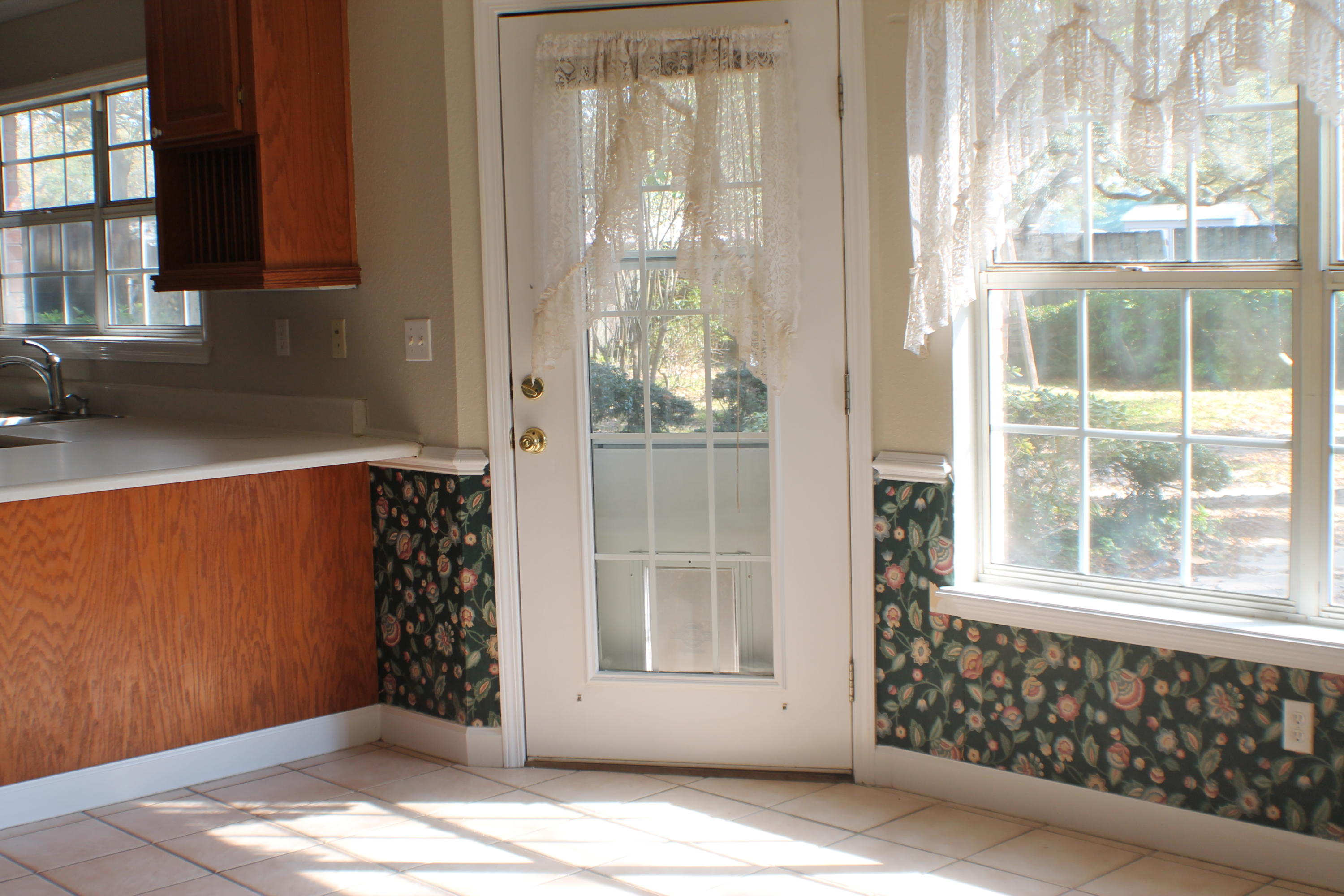 ROYAL OAKS S/D - Residential Lease