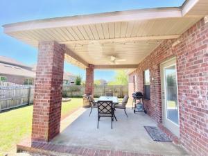 WATERFORD SOUND - Residential Lease