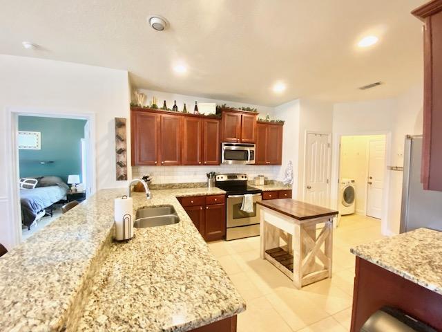WATERFORD SOUND - Residential Lease
