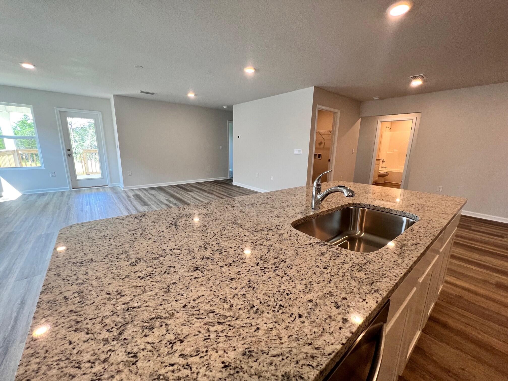 PLANTATION WOODS - Residential