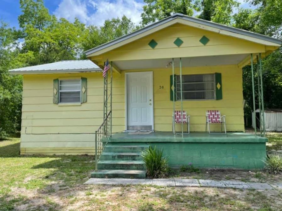 MULTIPLE OFFERS! HIGHEST AND BEST OFFERS DUE BY 1PM ON WEDNESDAY, MAY 19TH. Elbow Grease Equity Opportunity!  Updates have begun and this Florida Cottage is ready for you to finish them out! This one story home has two bedrooms plus a bonus room and one bathroom. Convenient location within the city limits! Home is being sold 'AS IS'.