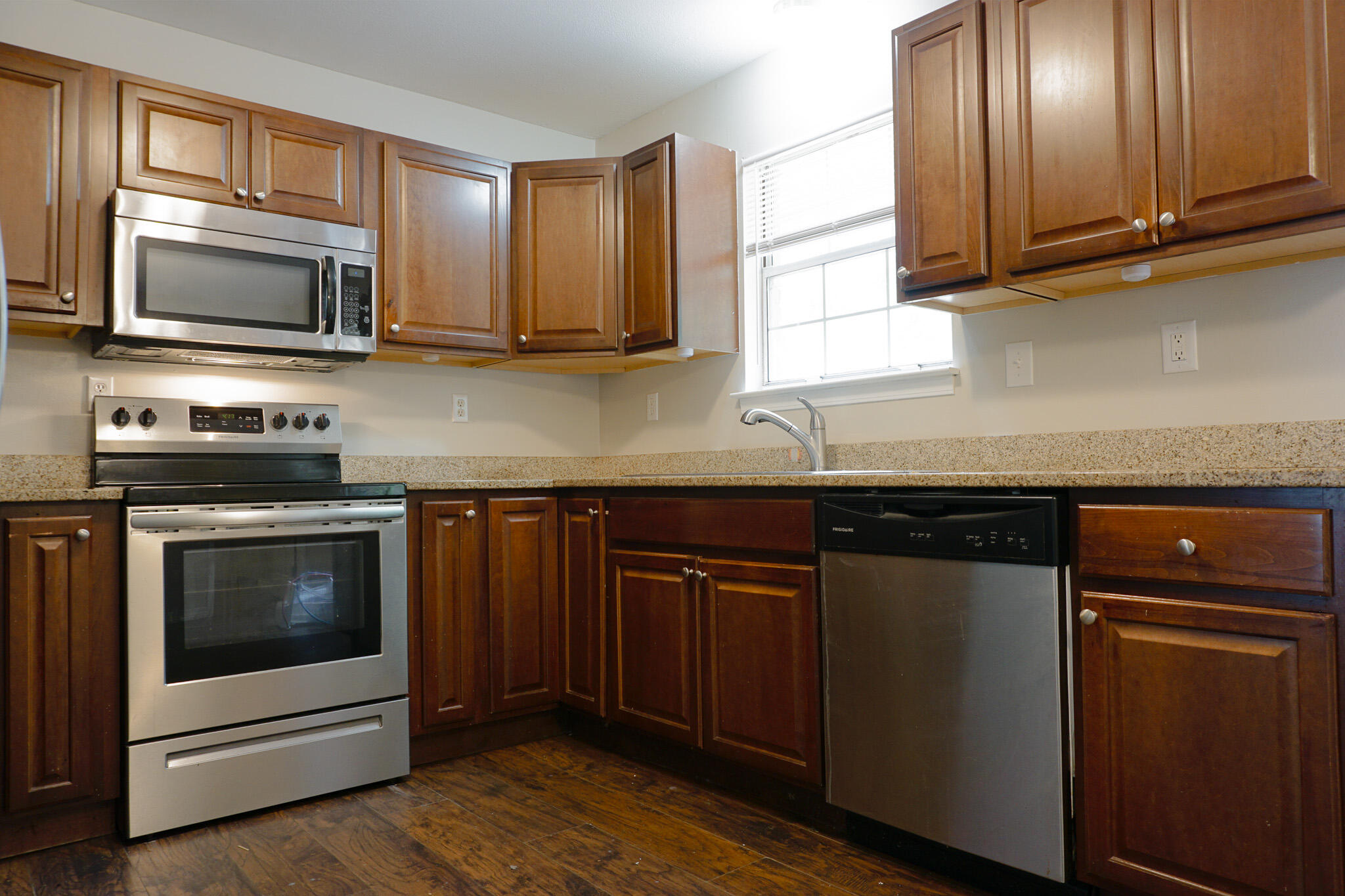 HIDDEN GLEN - Residential Lease