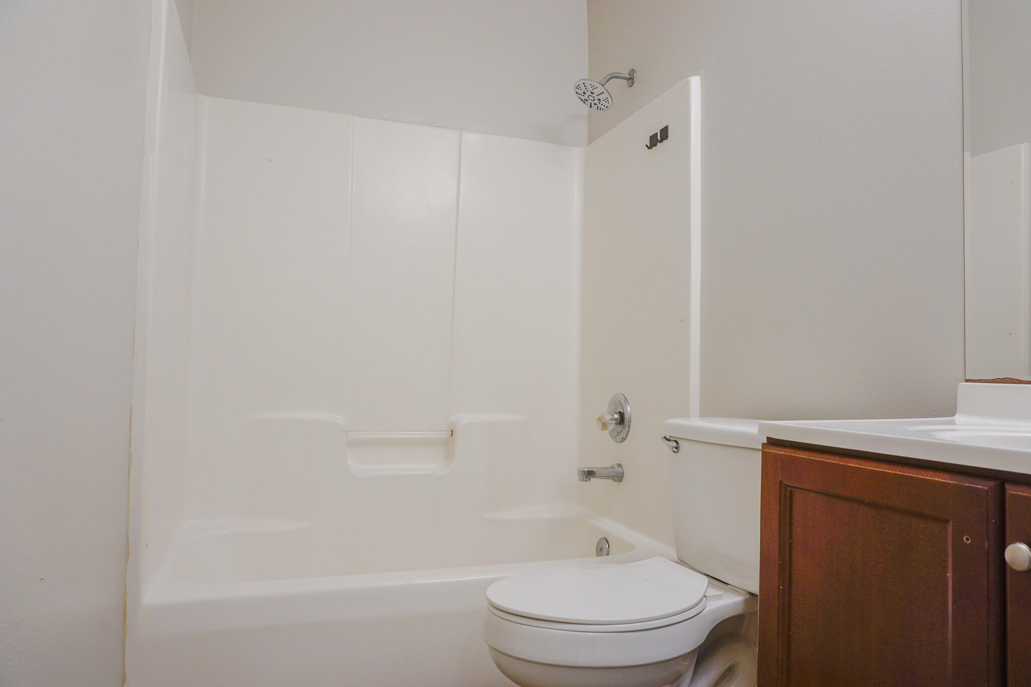 HIDDEN GLEN - Residential Lease
