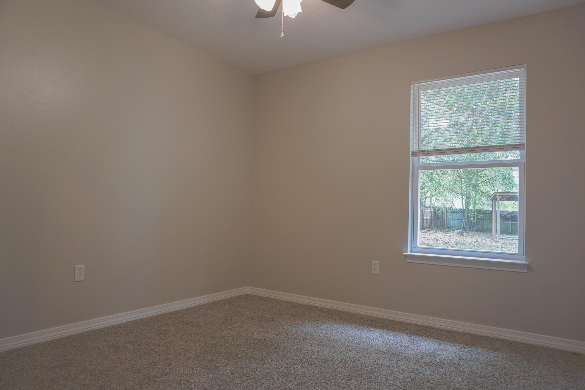 HIDDEN GLEN - Residential Lease