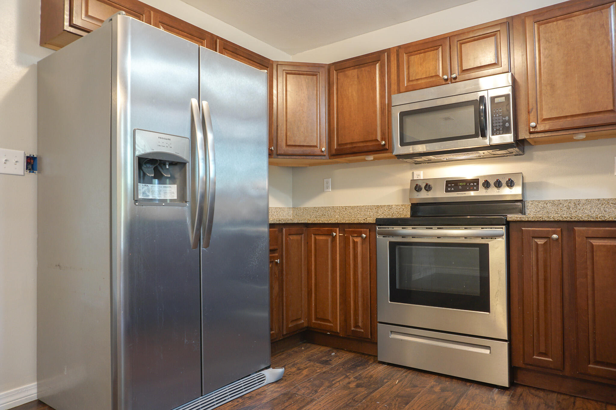 HIDDEN GLEN - Residential Lease