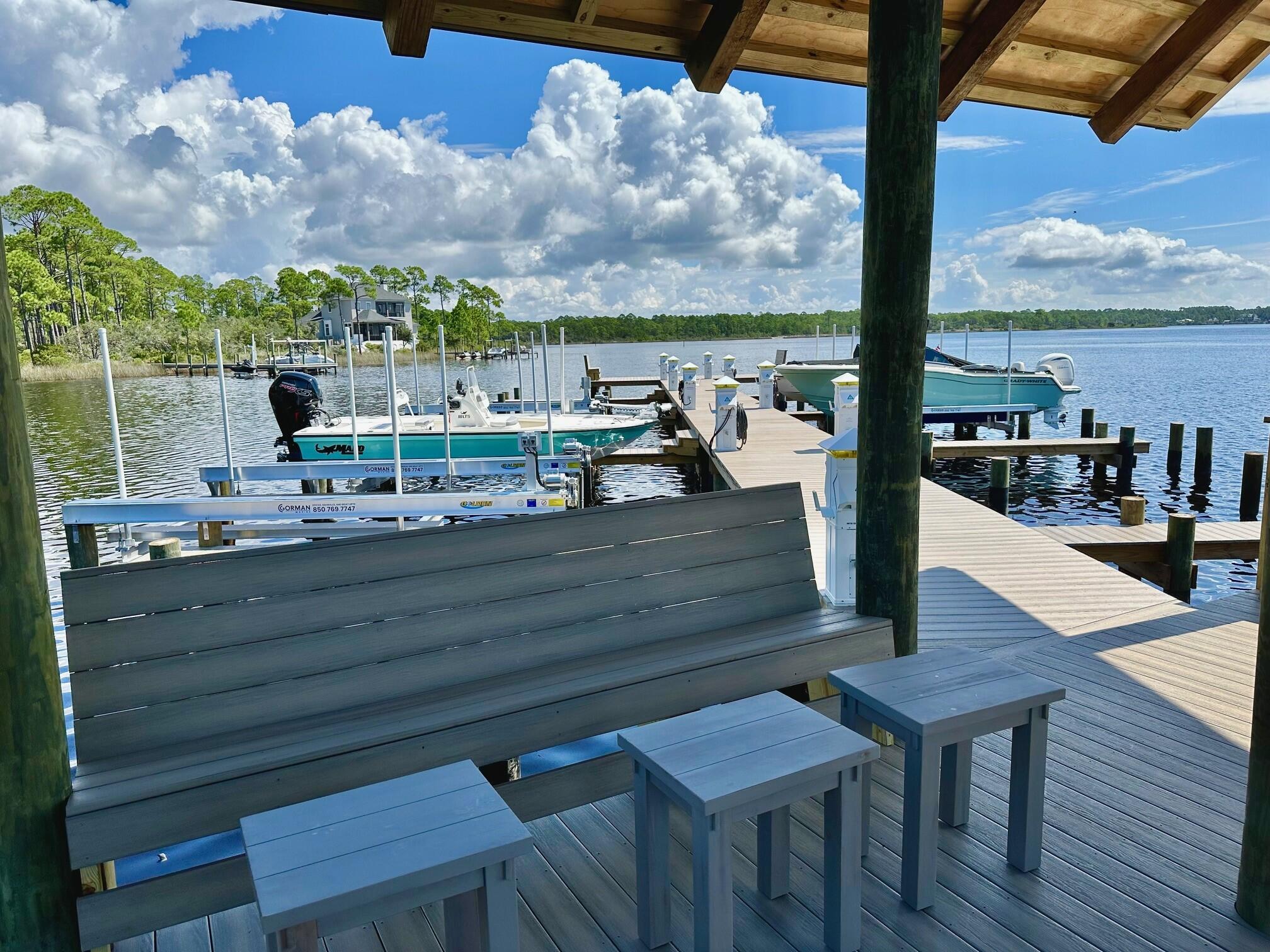 WILD HERON - CLUBSIDE II - Residential