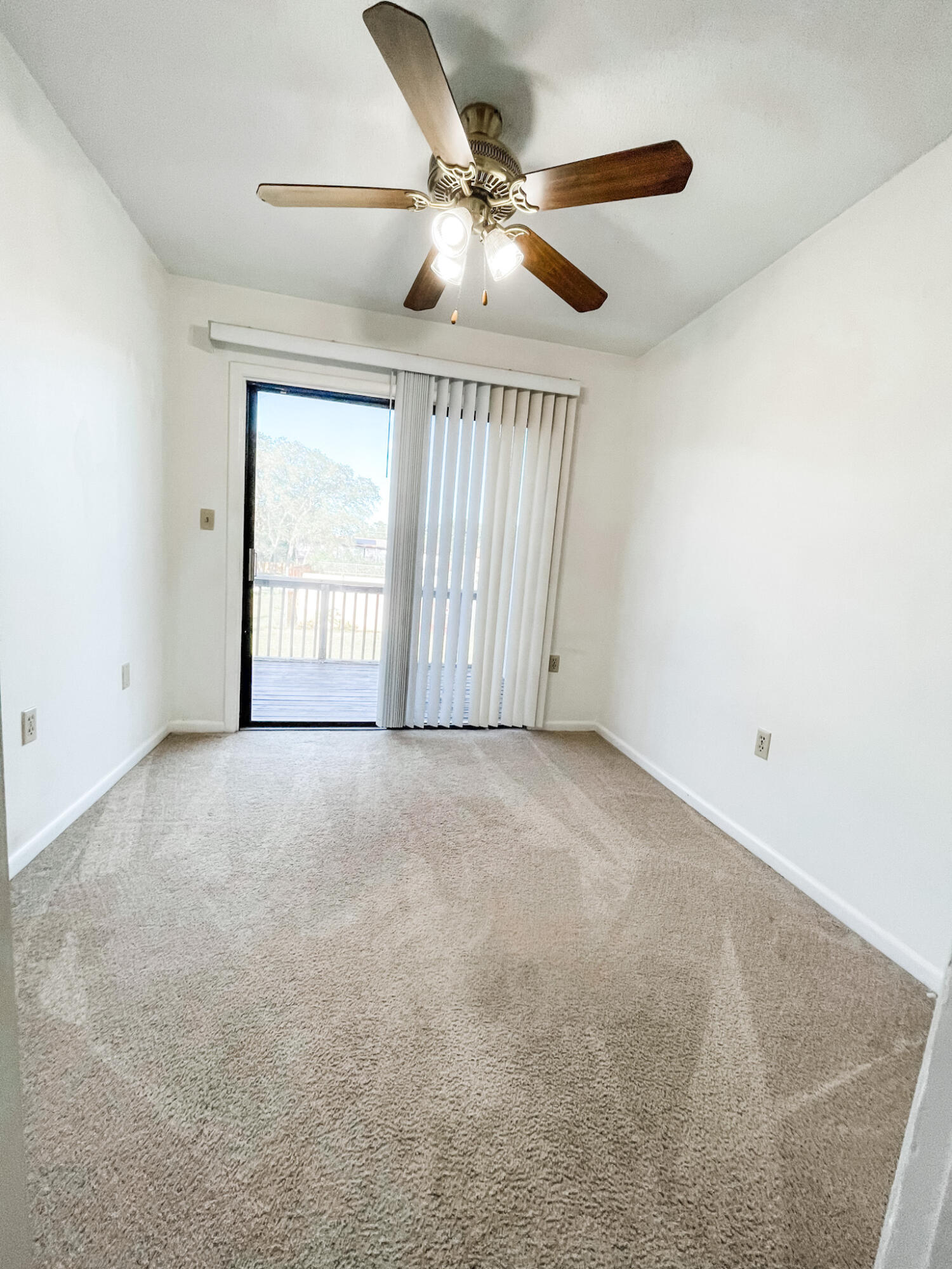 PORT DIXIE - Residential Lease