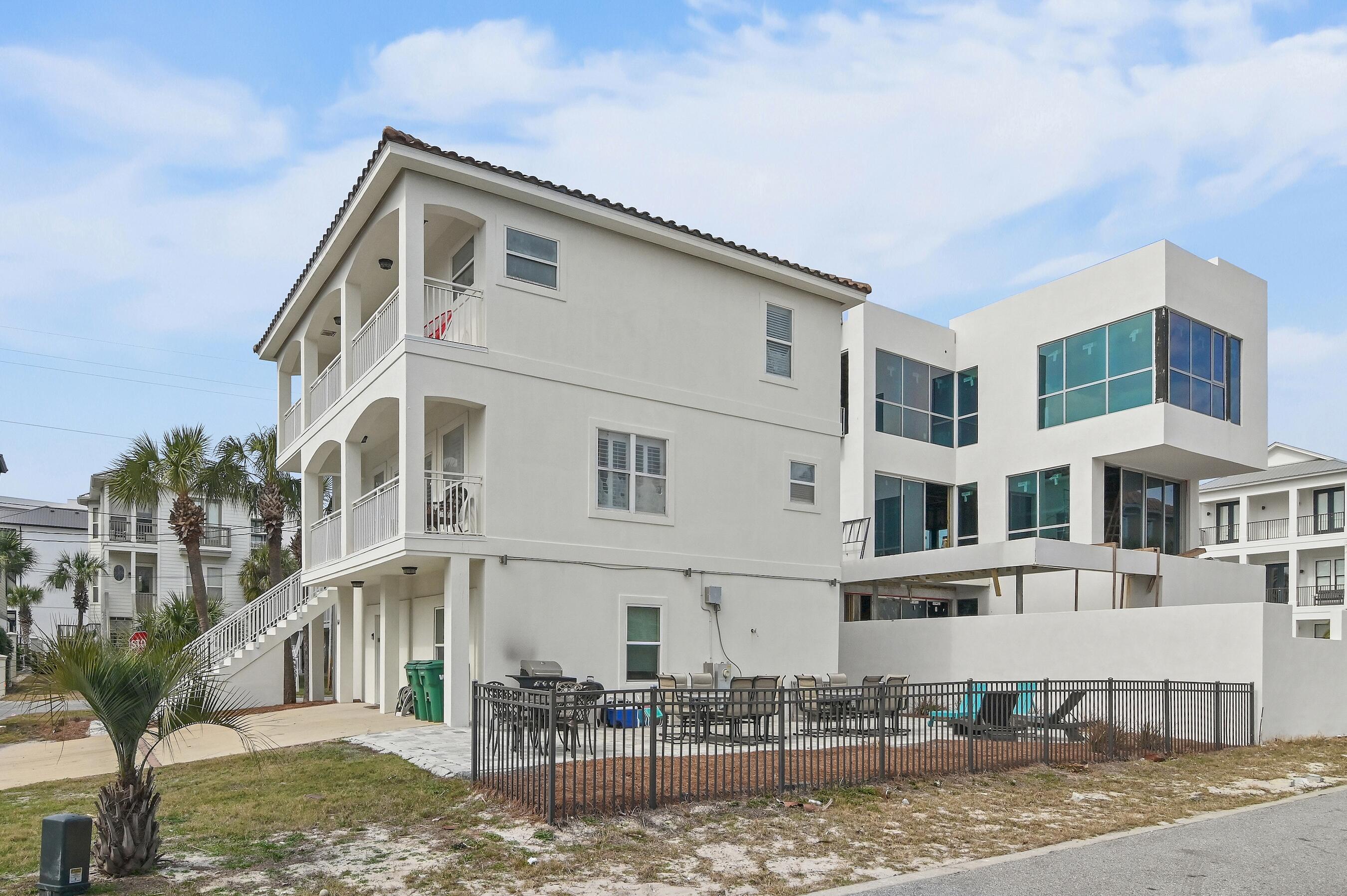 EMERALD DUNES - Residential