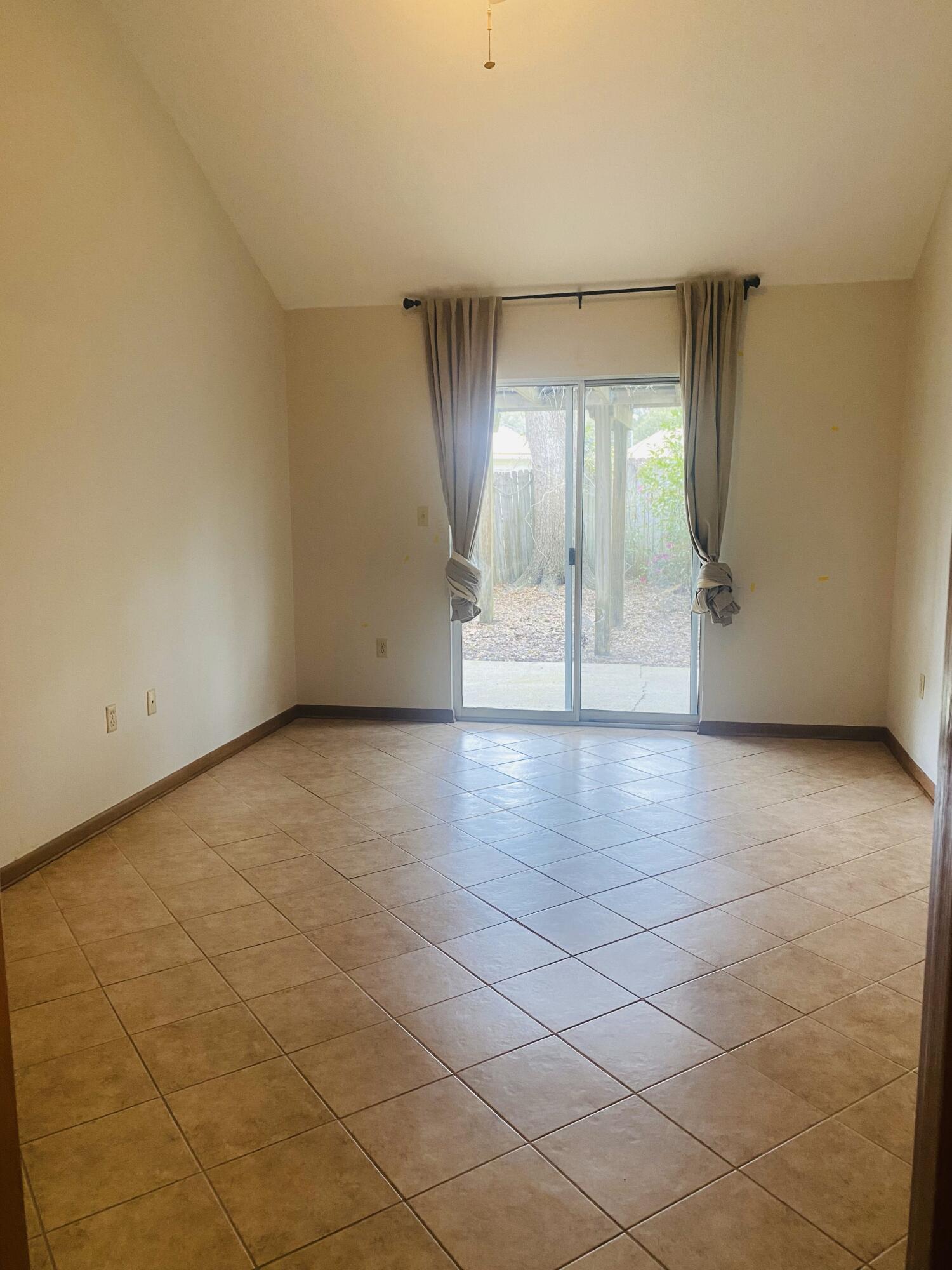 CANTERBURY WOODS - Residential Lease
