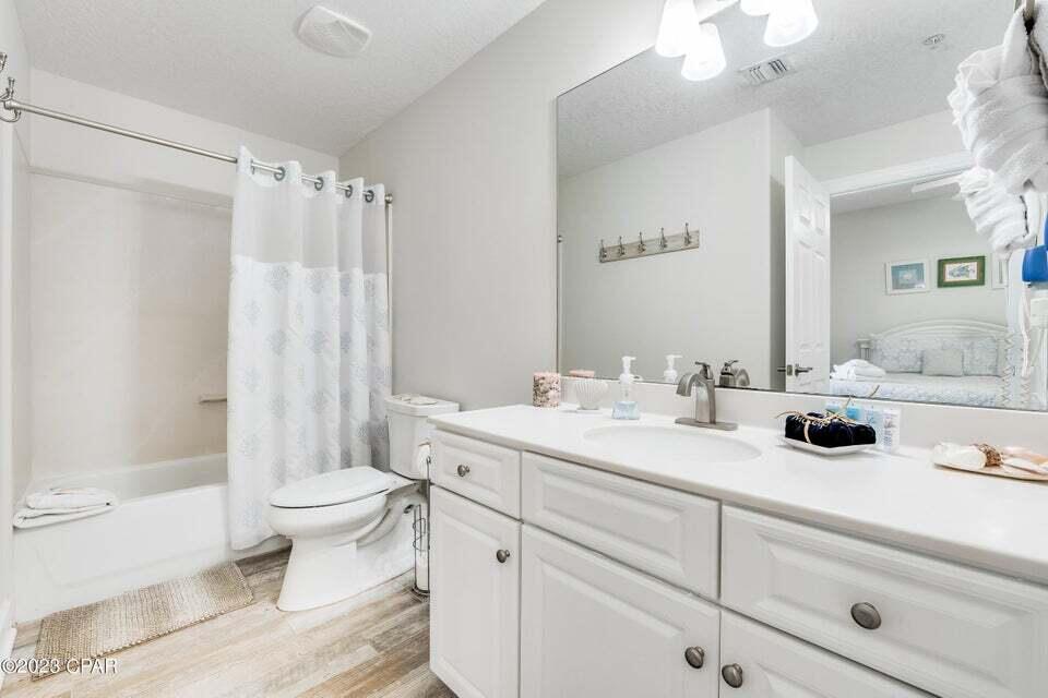 Emerald Isle - Residential