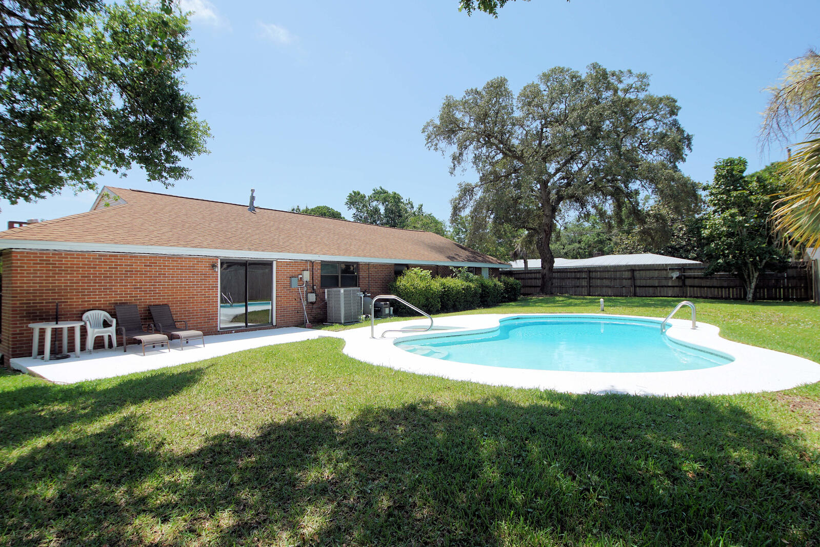 BAYOU WOODS - Residential
