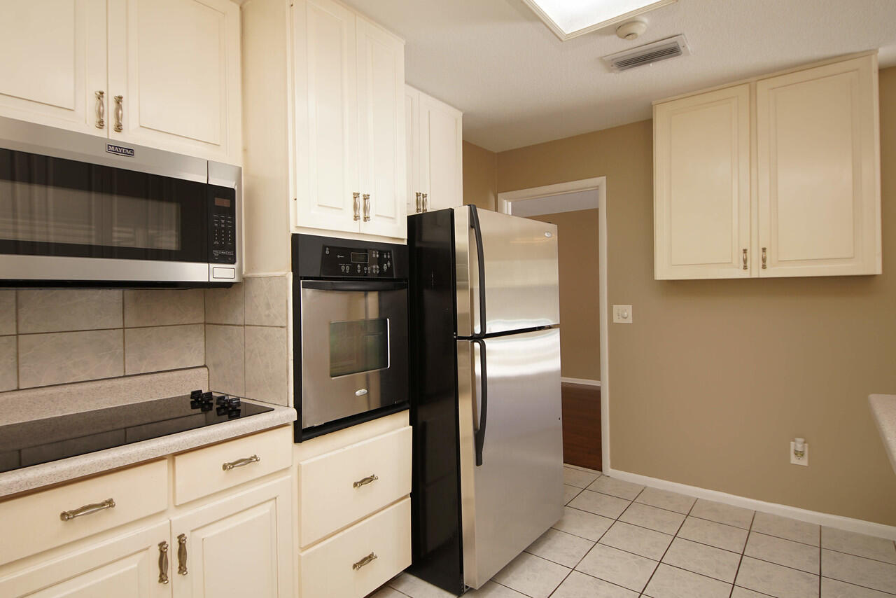 BAYOU WOODS - Residential