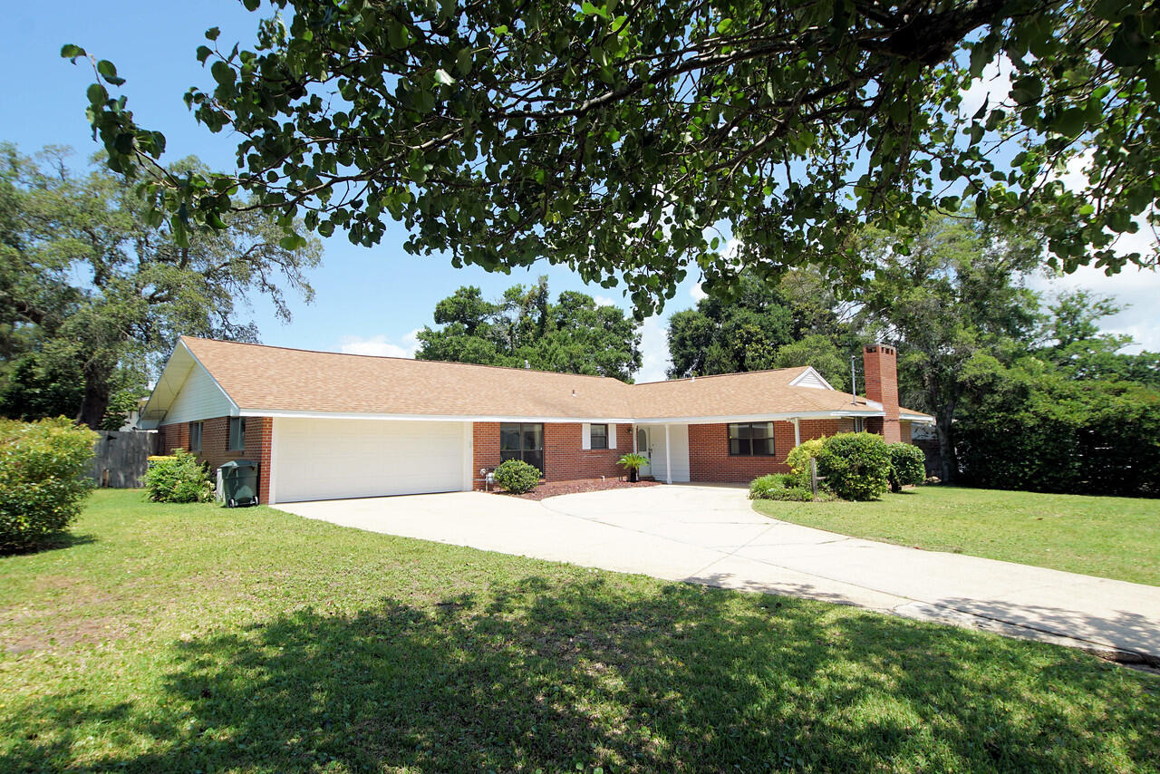 BAYOU WOODS - Residential
