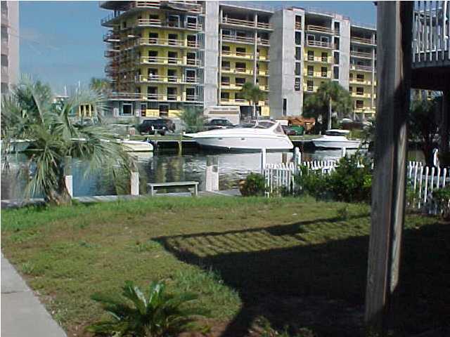 HOLIDAY ISLE - Residential Lease