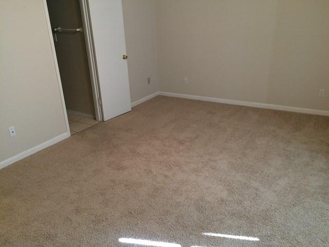 HOLIDAY ISLE - Residential Lease