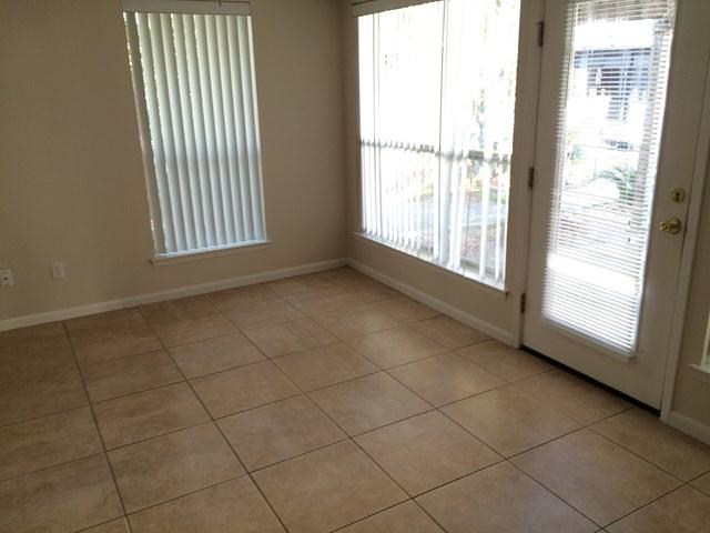 HOLIDAY ISLE - Residential Lease