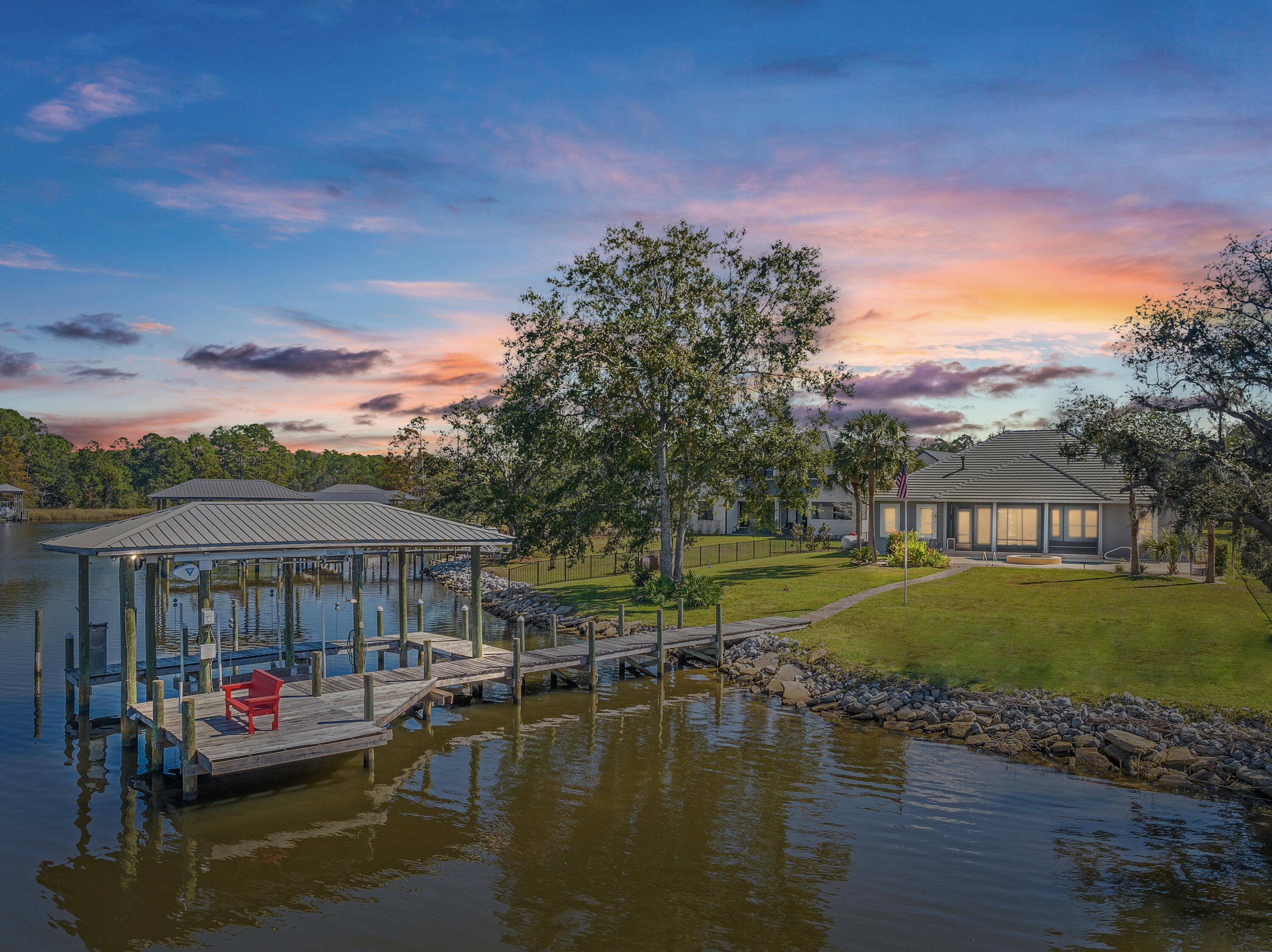 LAGRANGE COVE - Residential