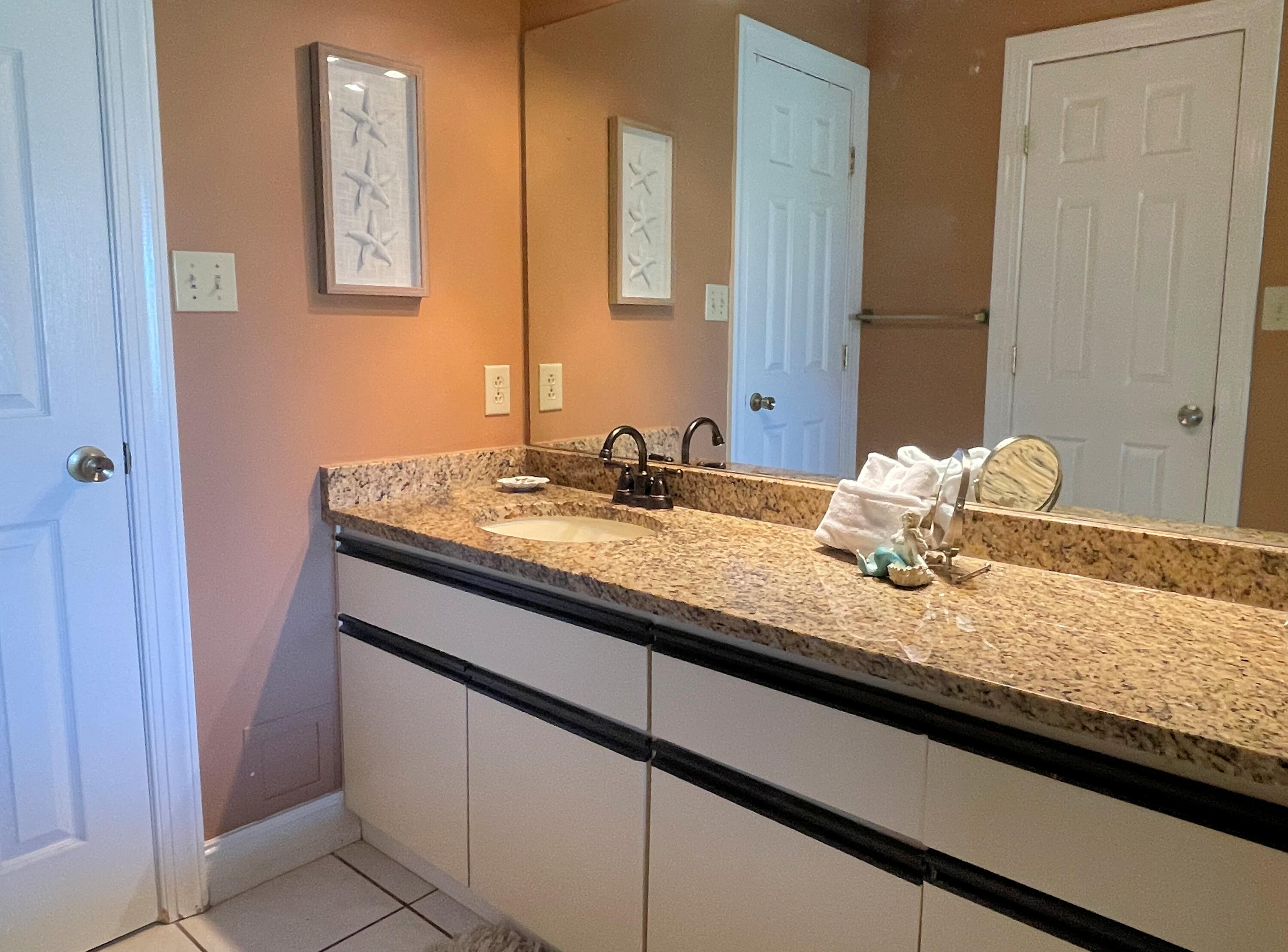EDGEWATER GOLF VILLAS 3A CONDO - Residential