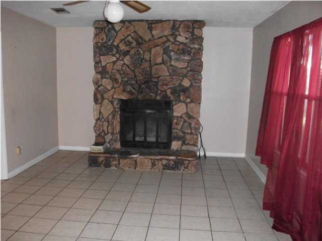 PALM ESTATES UNIT 2 - Residential Lease