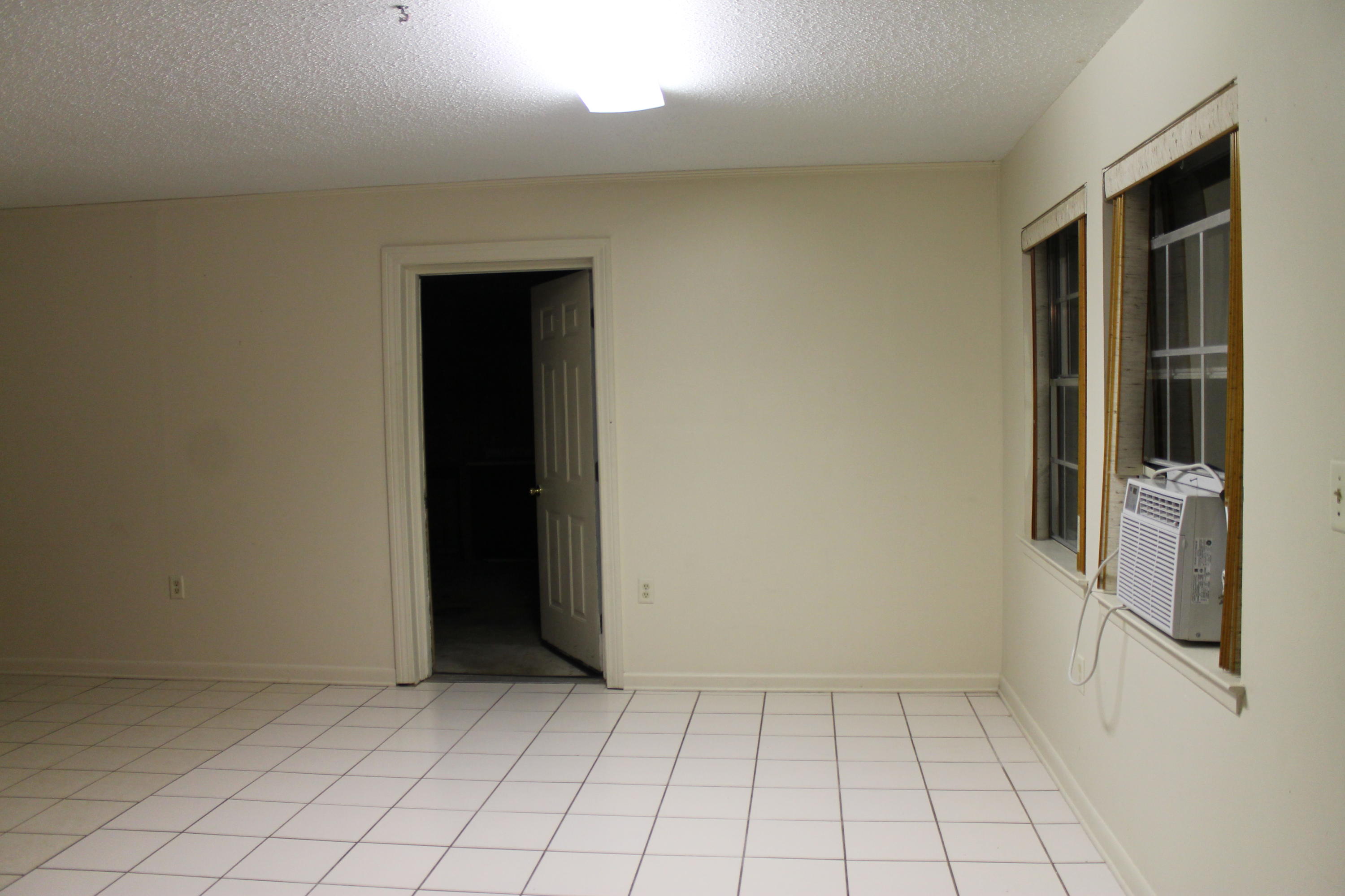 WYNNEHAVEN BEACH ESTATES 1ST ADDN - Residential Lease