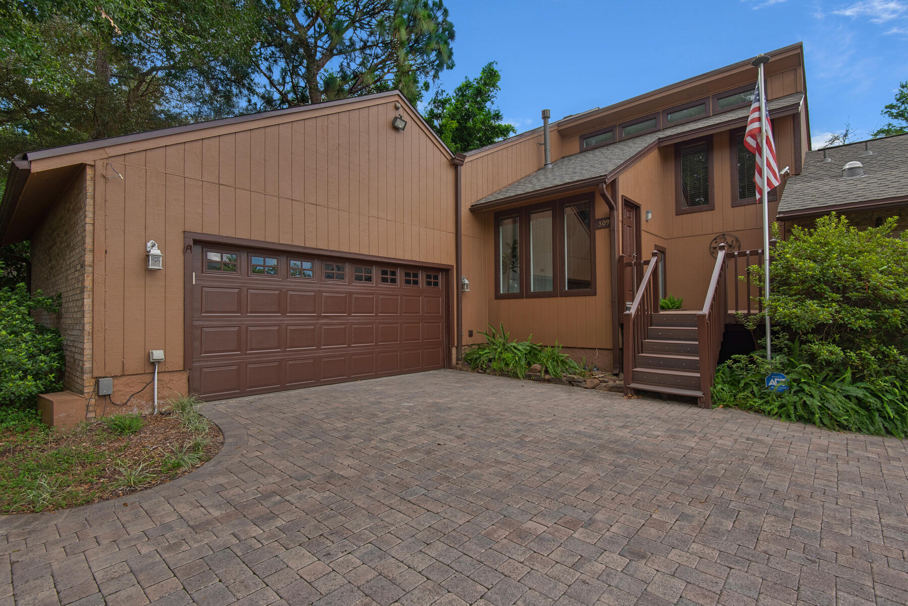 Rocky Bayou - Residential