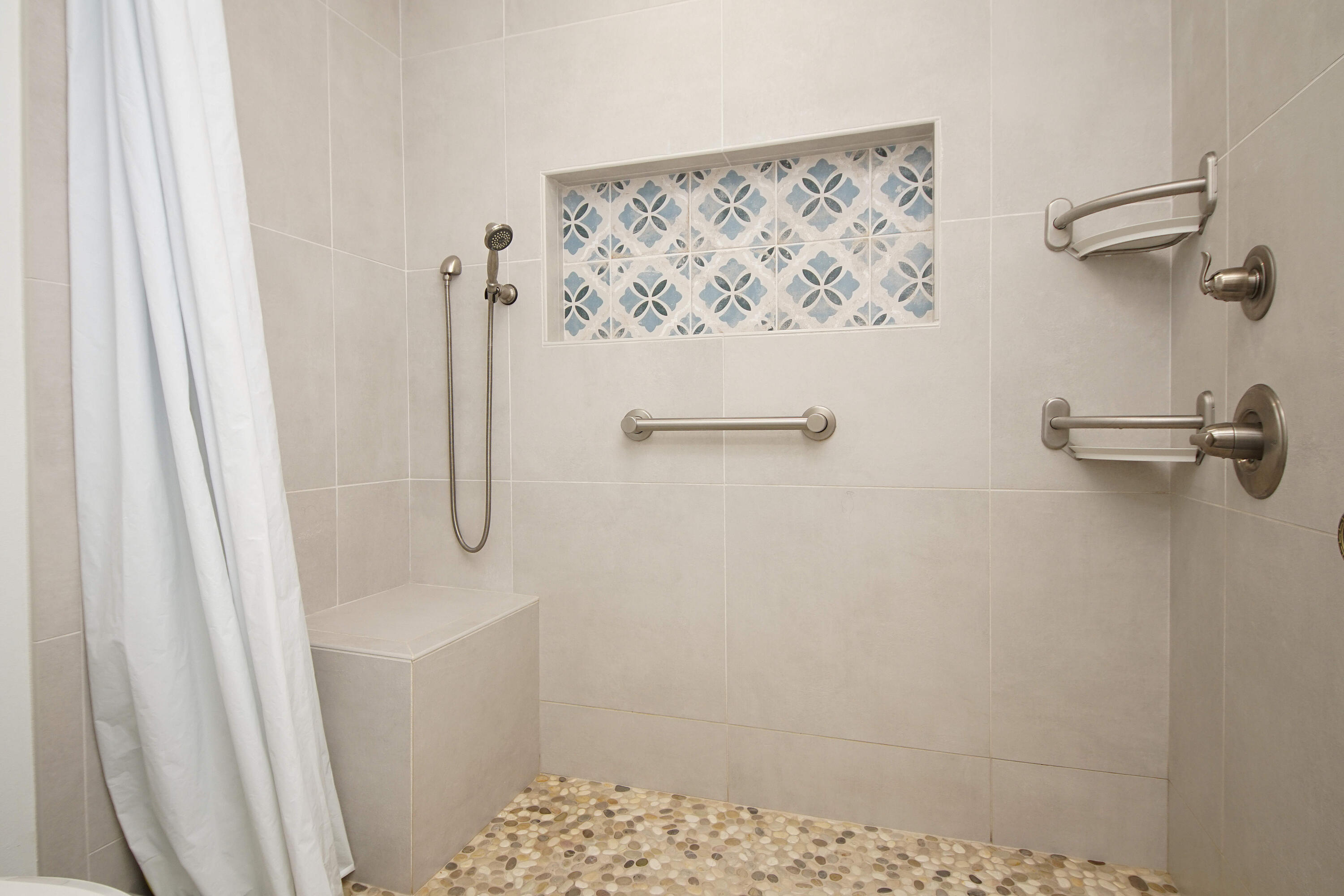 ROCKYWOOD PH 4 - Residential Lease