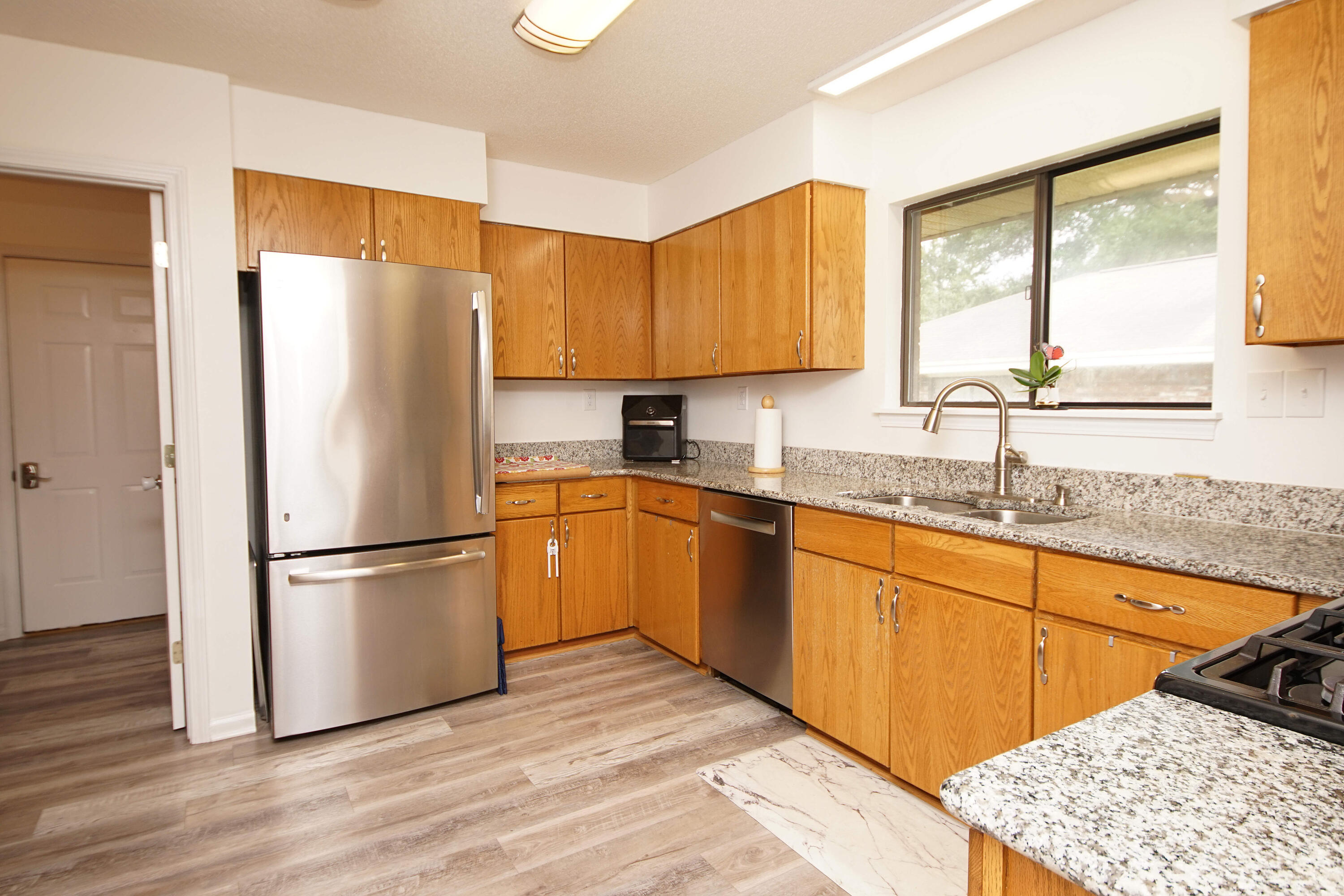 ROCKYWOOD PH 4 - Residential Lease