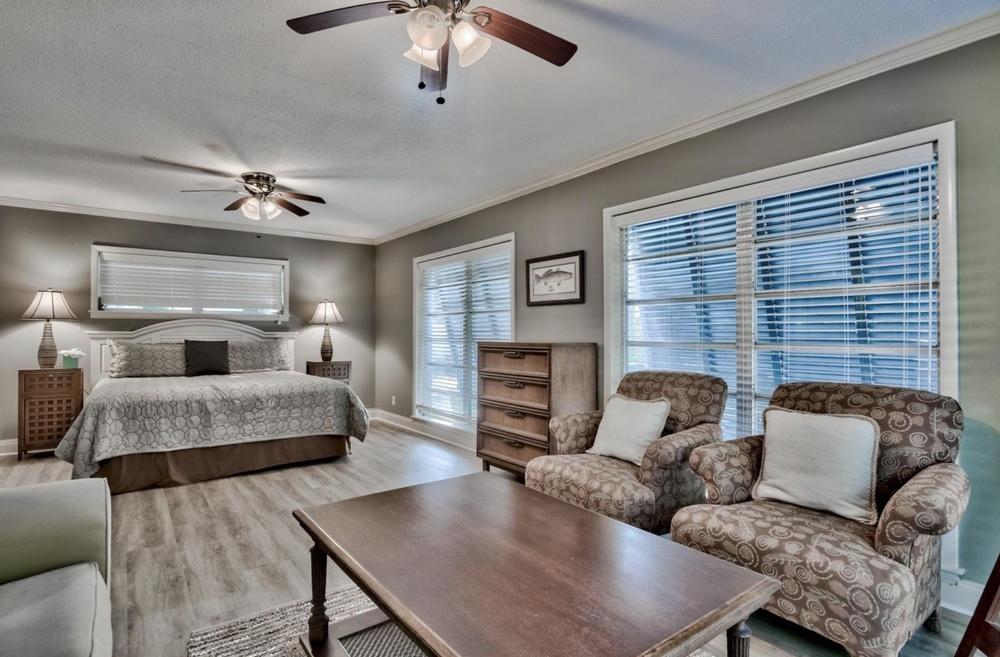 JOES BAYOU 1ST ADDN - Residential Lease
