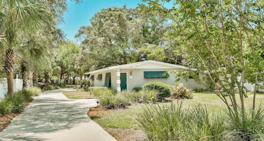 JOES BAYOU 1ST ADDN - Residential Lease