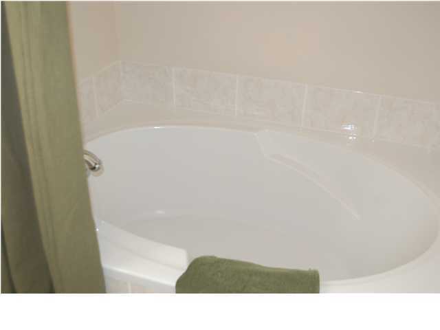 CRESCENT SHORES - Residential Lease