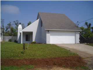 BEAUTIFUL HOME!TILE FLOORING MASTER BATH AND GARDEN TUB! ALL BEDROOMS ON 2ND LEVEL; CATHEDRAL CEILINGS IN LIVING ROOM; CONTEMPORARY FIREPLACE, WRAP AROUND DECKING OVERLOOKING THE WATER. USE OF PRIVATE WALKWAY DOWN TO THE SOUND - LIKE HAVING YOUR OWN PRIVATE BEACH! CALL OFFICE FOR APPOINTMENT. Available Now!!