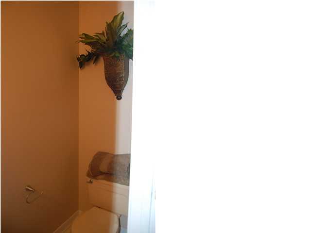 CRESCENT SHORES - Residential Lease